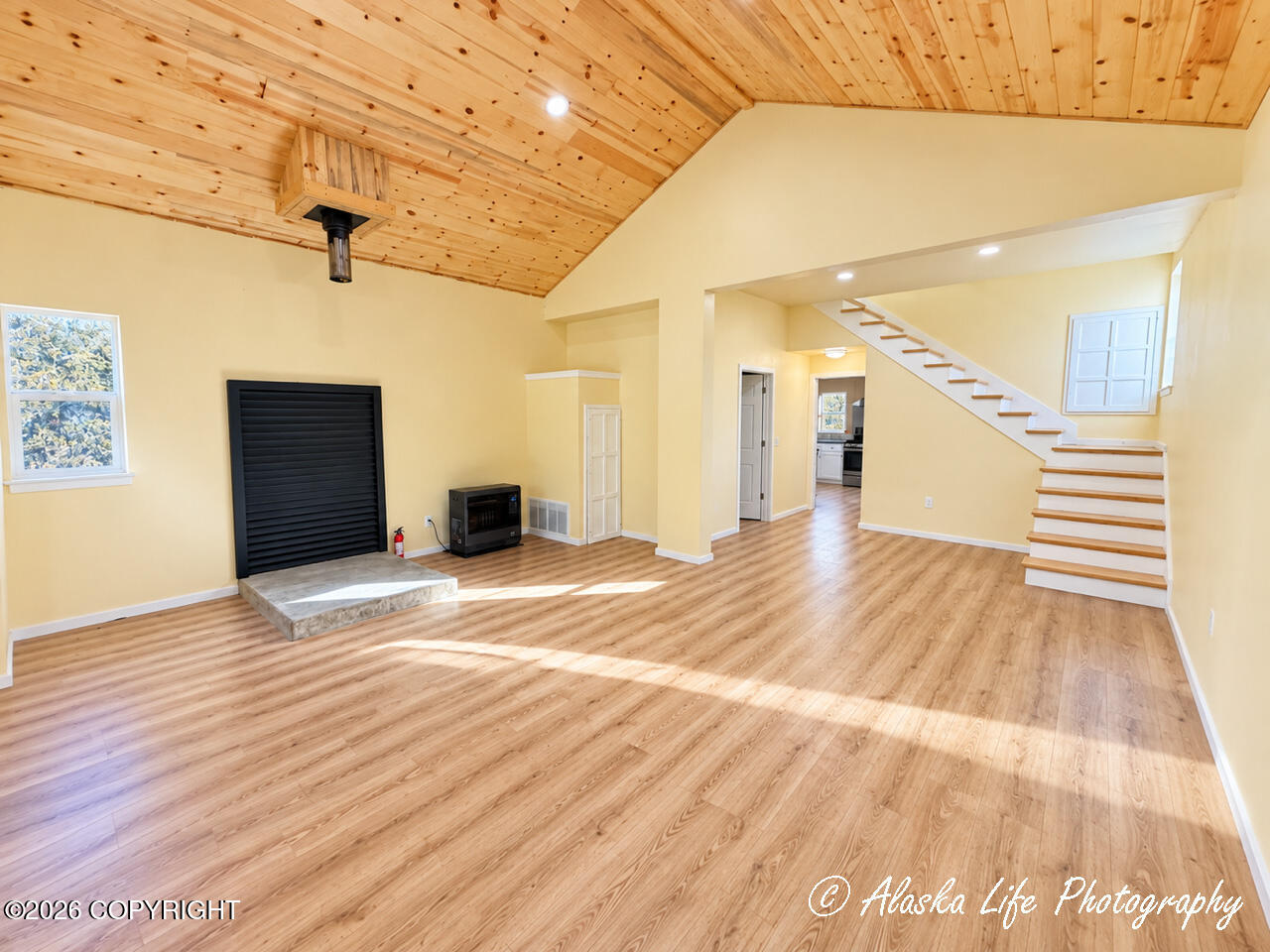 1405 Justin Drive Property Photo 6