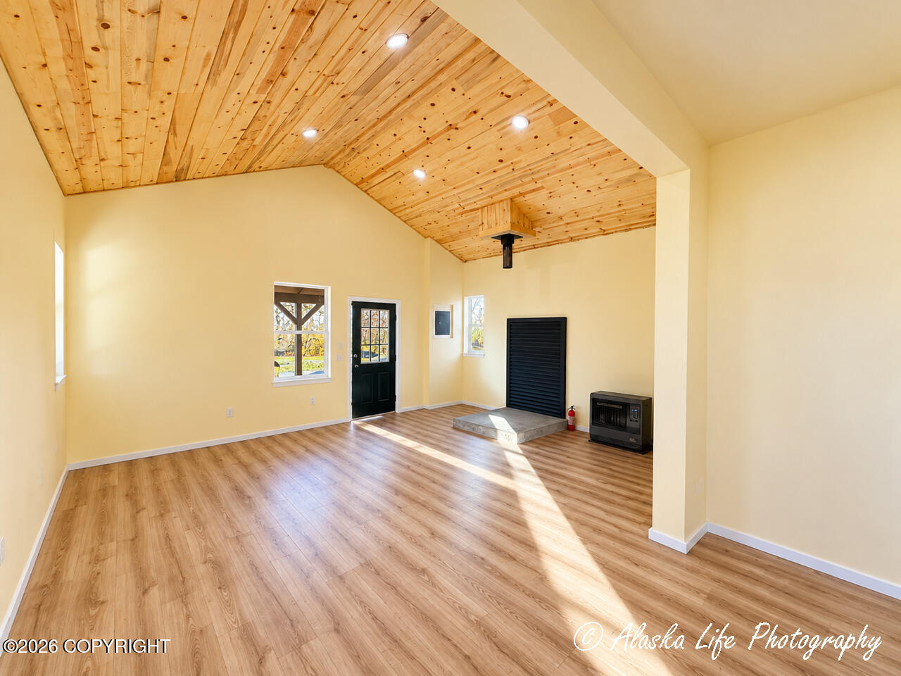 1405 Justin Drive Property Photo 8