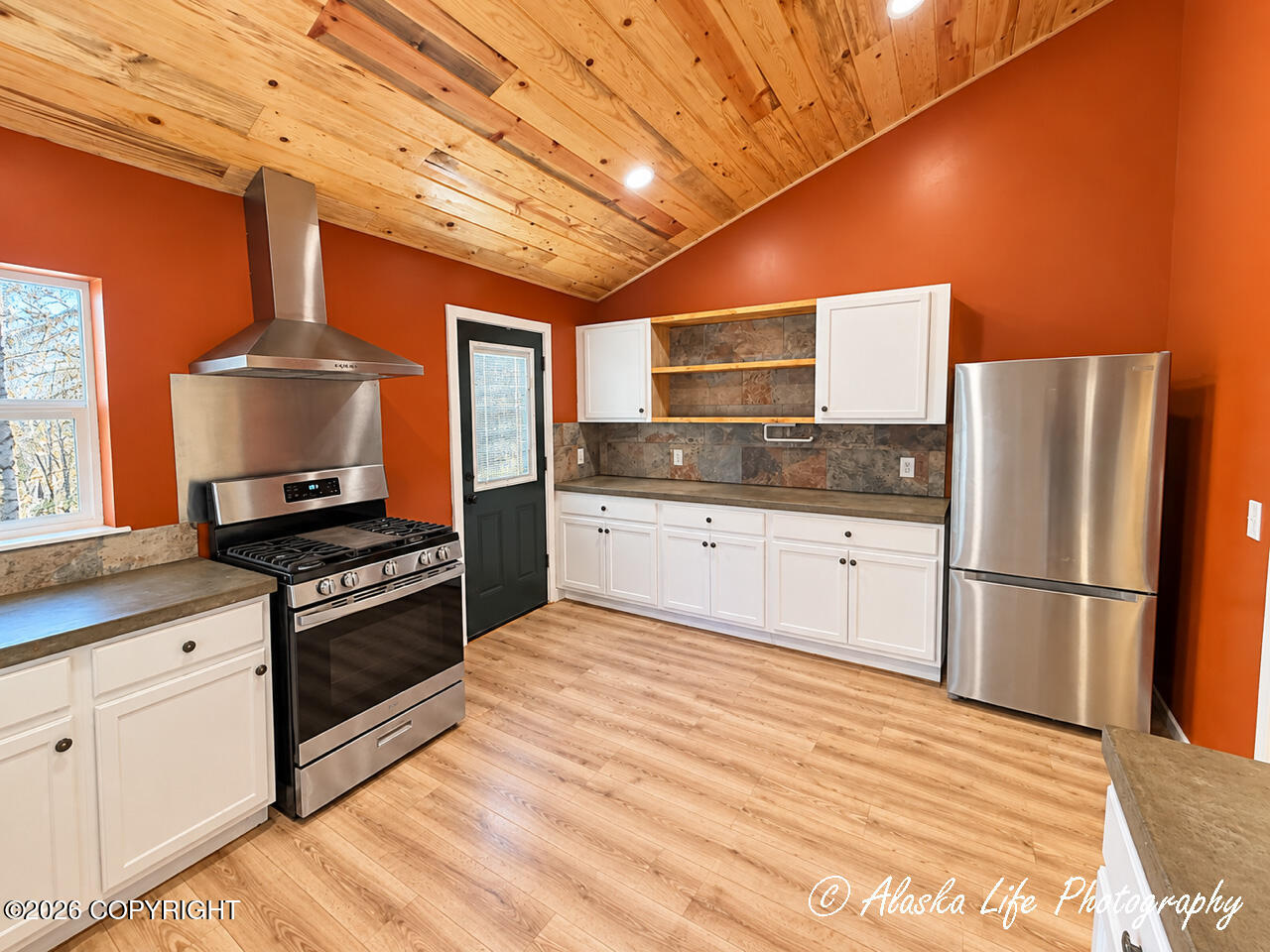 1405 Justin Drive Property Photo 14
