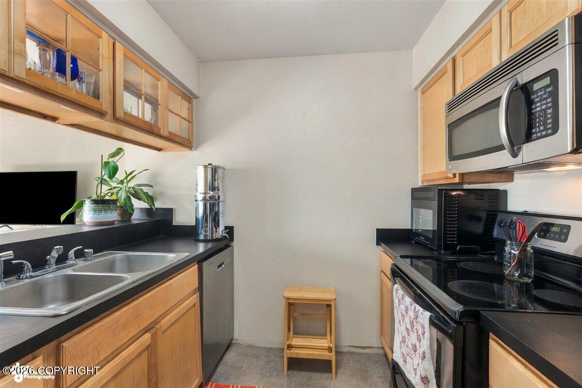 11720 Business Boulevard 205b Property Photo 4
