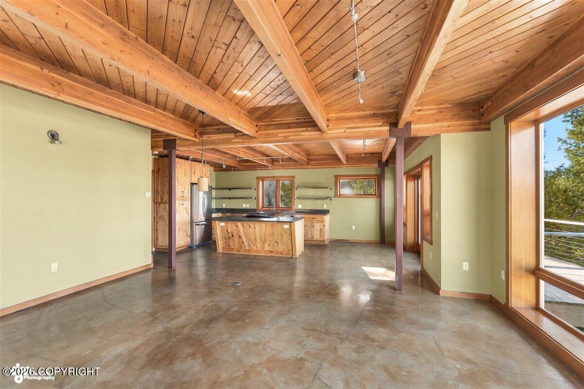 18700 England Circle Property Photo 6