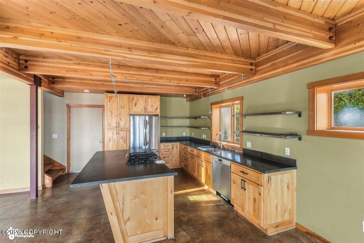 18700 England Circle Property Photo 9