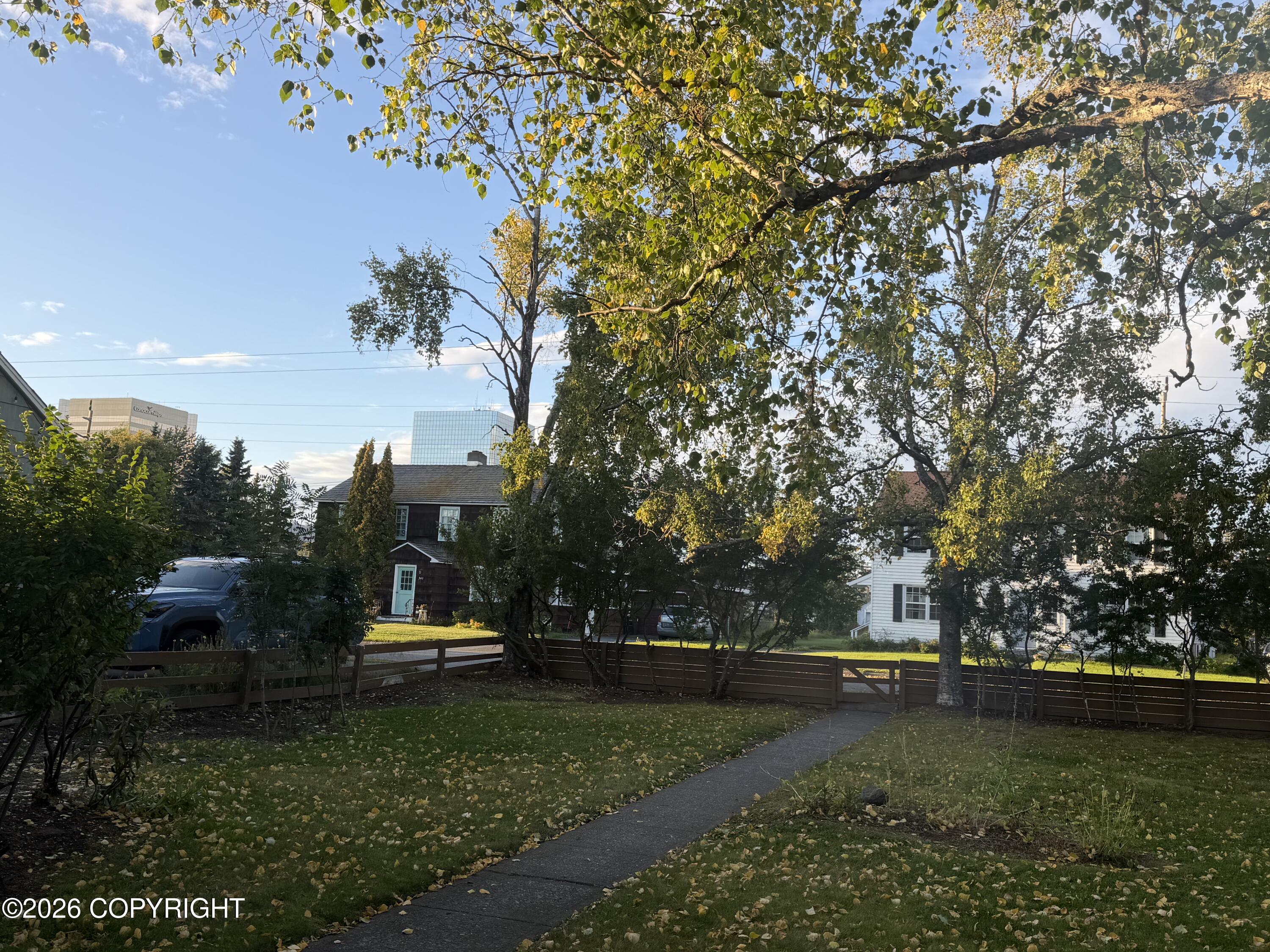 326 W 11th Avenue #a Property Photo 2