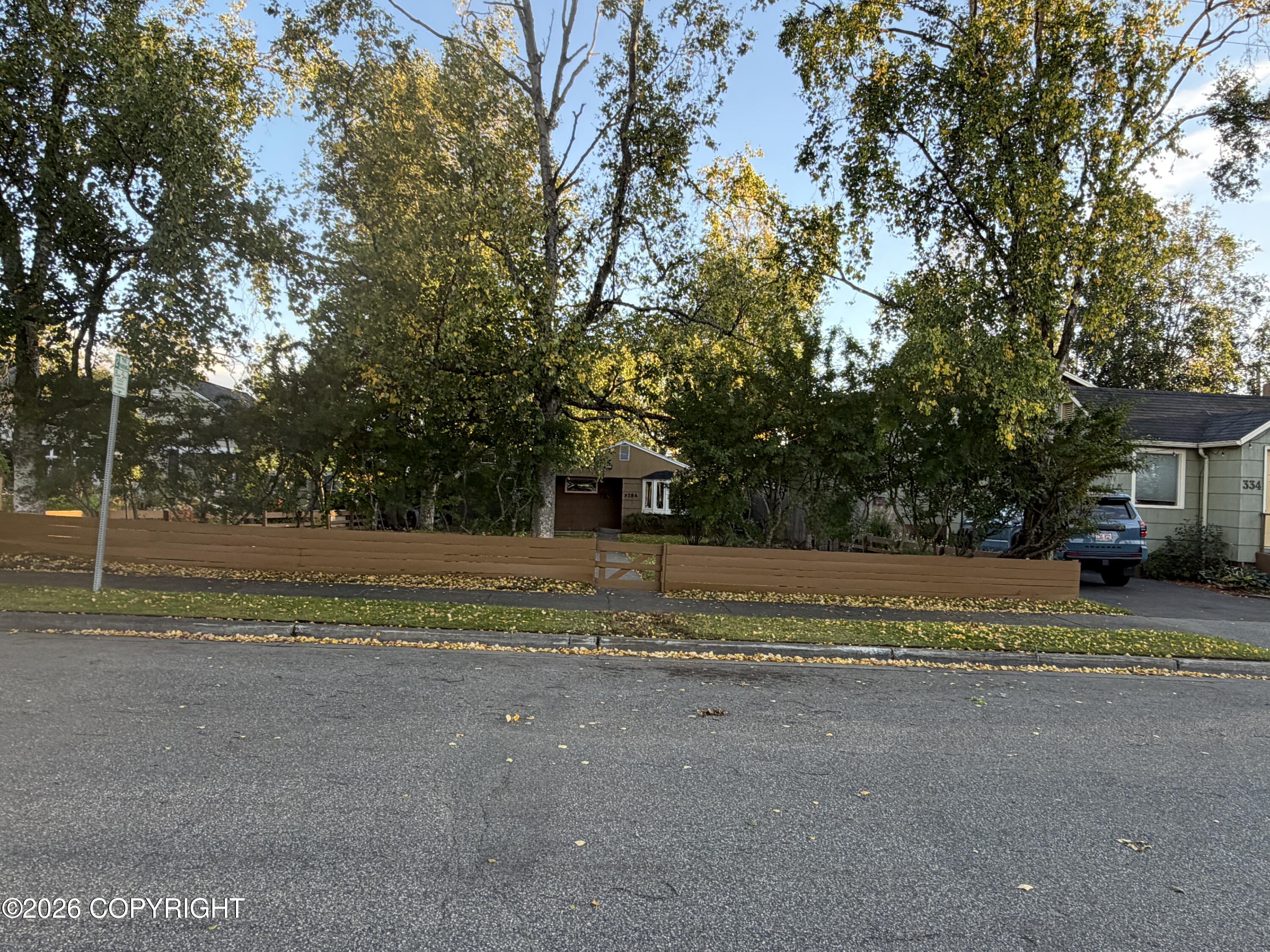 326 W 11th Avenue #a Property Photo 3
