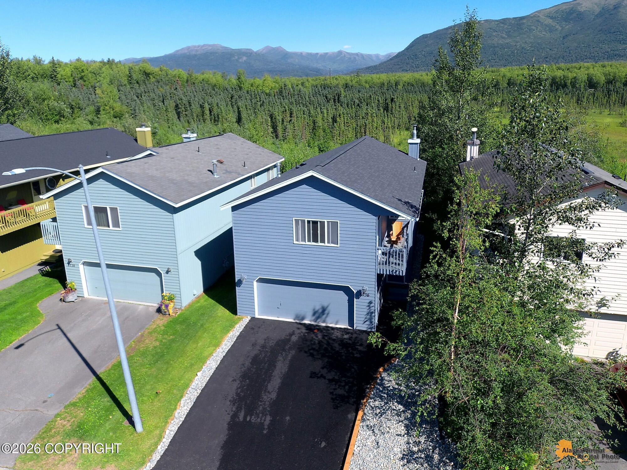 8736 Cross Pointe Loop Property Photo 2