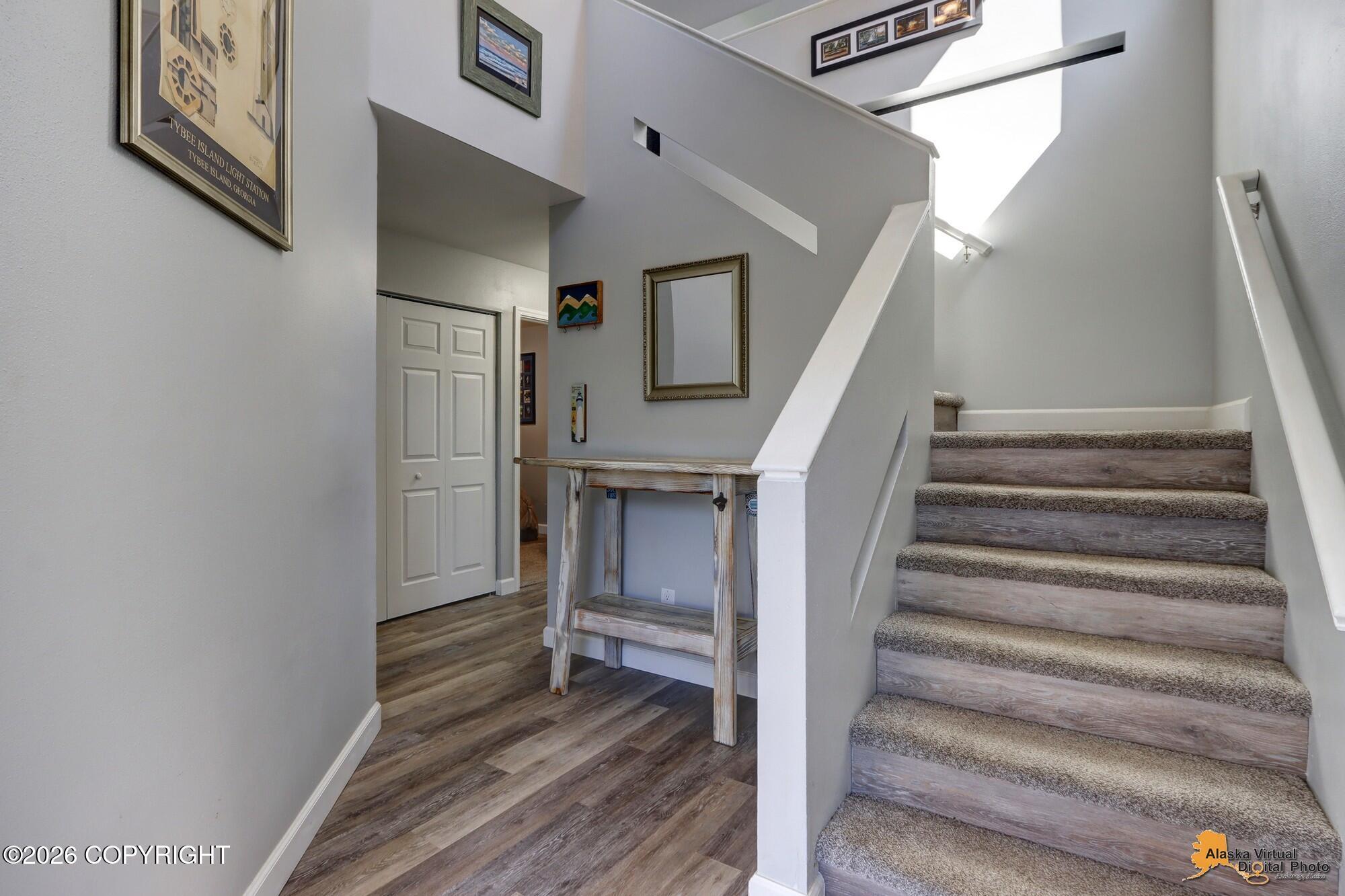 8736 Cross Pointe Loop Property Photo 6