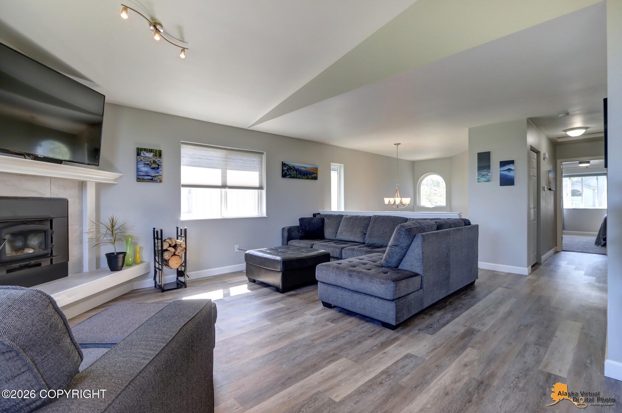 8736 Cross Pointe Loop Property Photo 8