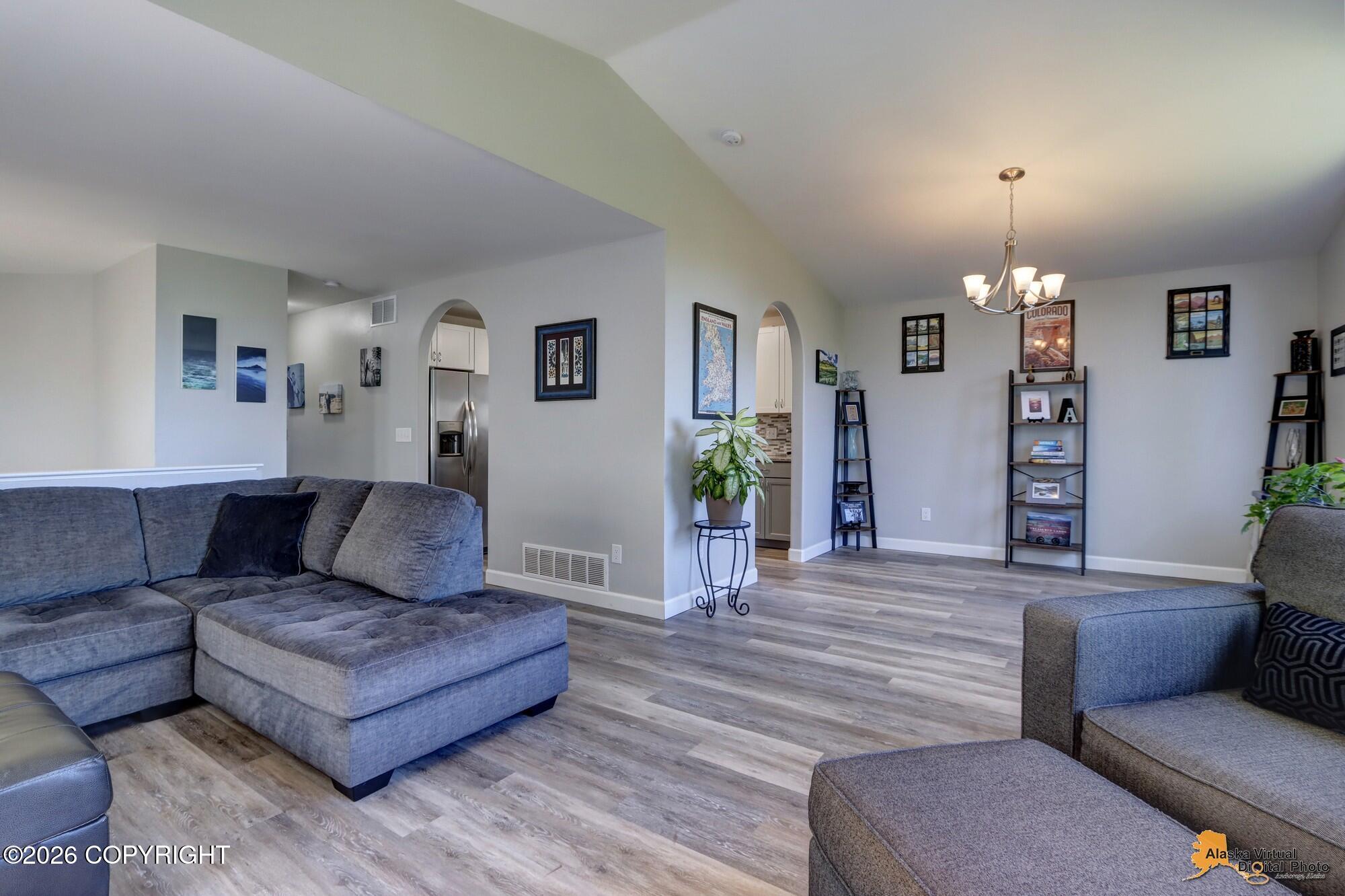 8736 Cross Pointe Loop Property Photo 10