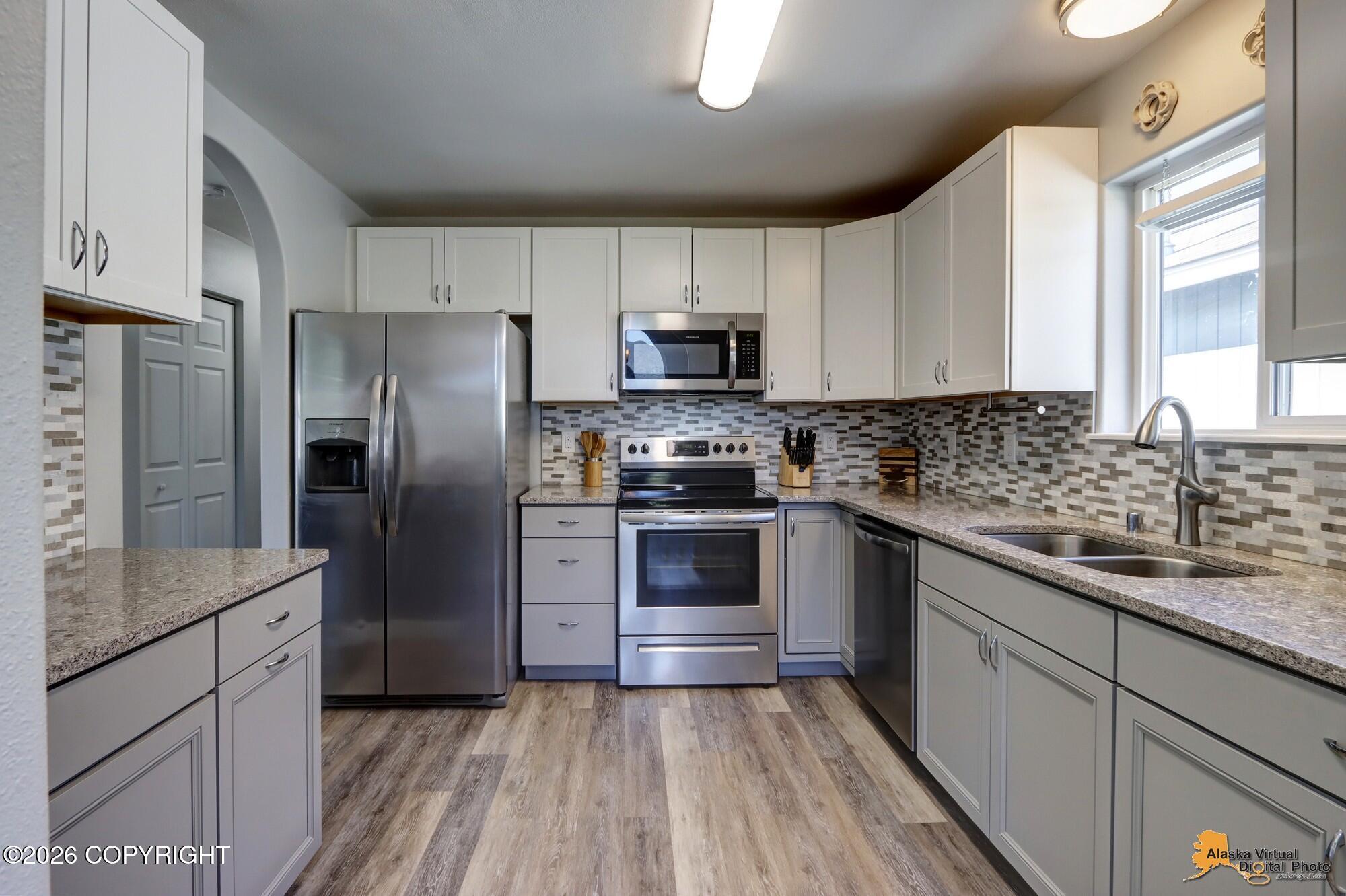 8736 Cross Pointe Loop Property Photo 13