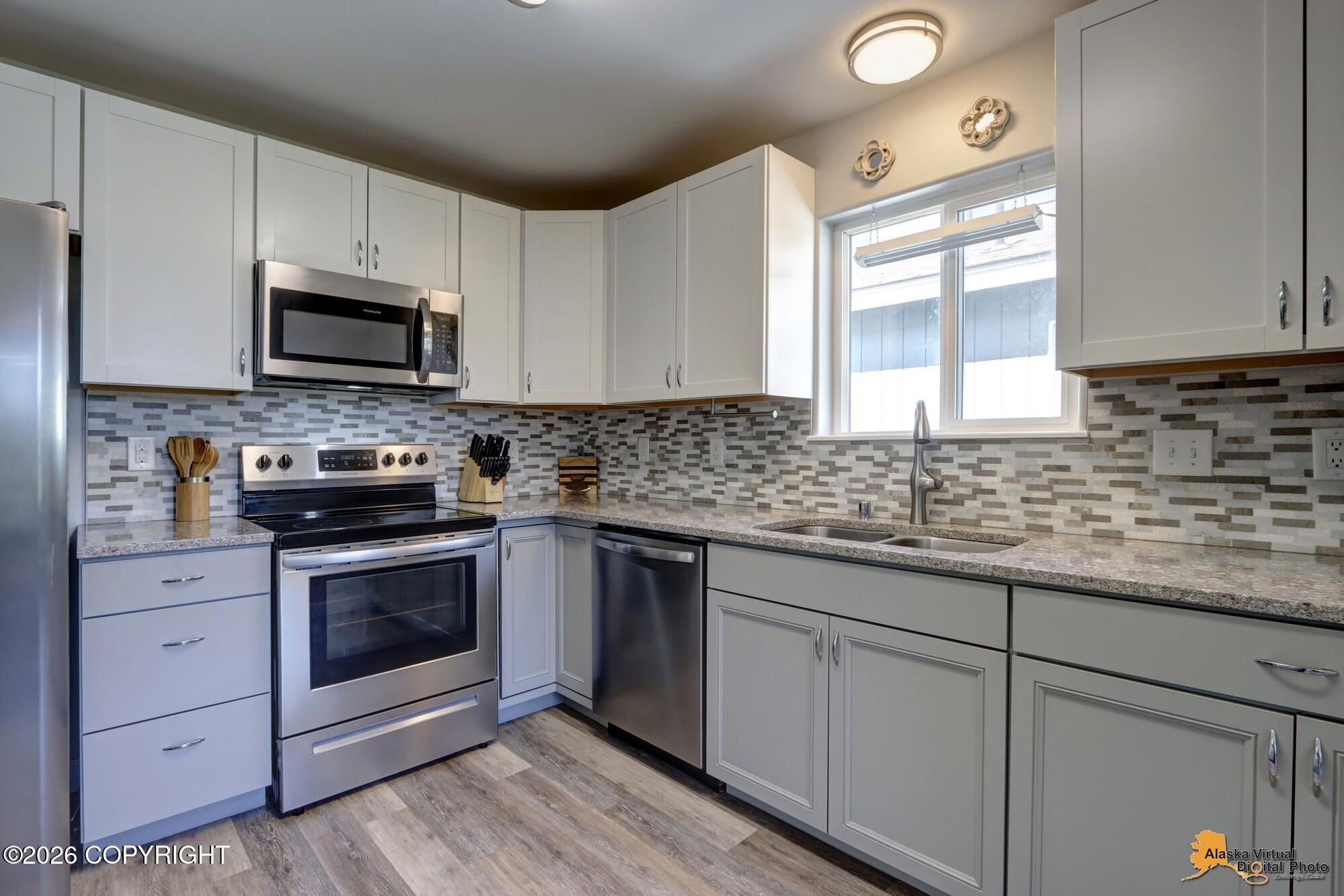 8736 Cross Pointe Loop Property Photo 15
