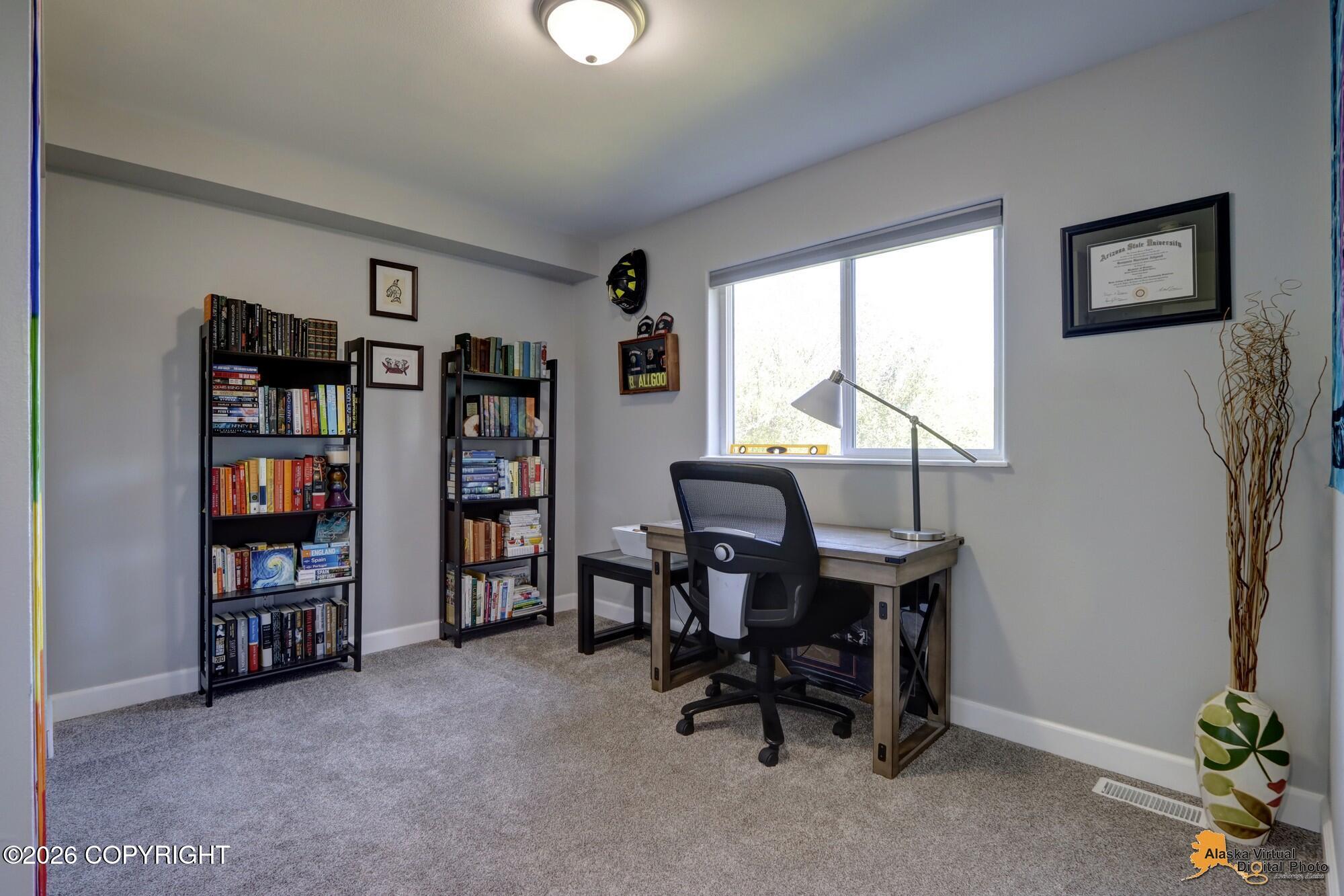 8736 Cross Pointe Loop Property Photo 21