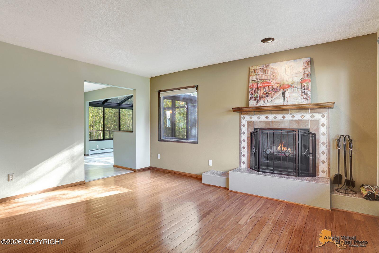 8541 Greenhill Way Property Photo 4