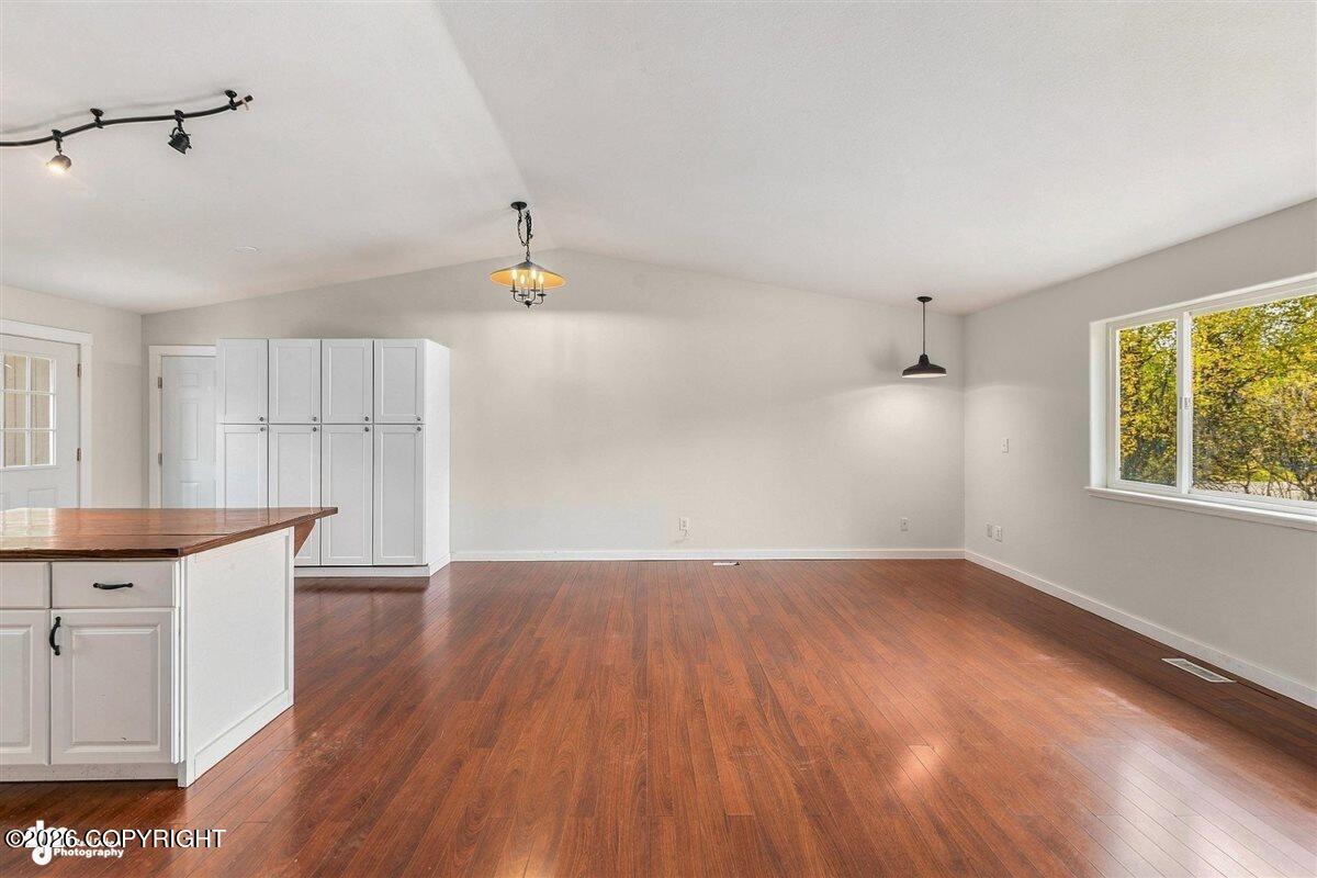 3525 N Grey Wolf Drive Property Photo 6
