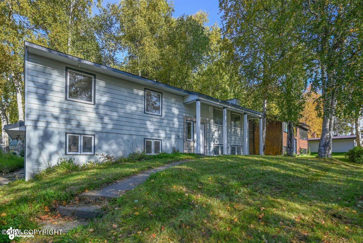 507 E 73rd Avenue Property Photo 3