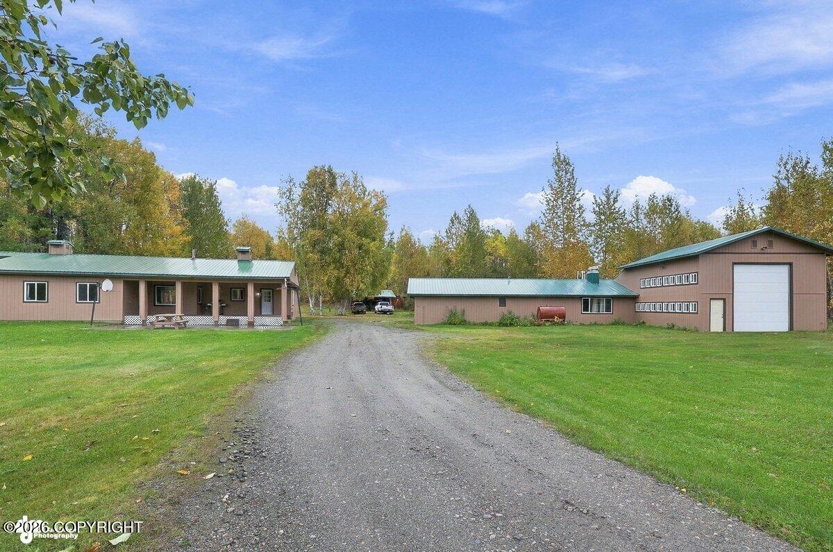 29453 W Parks Highway Property Photo 4