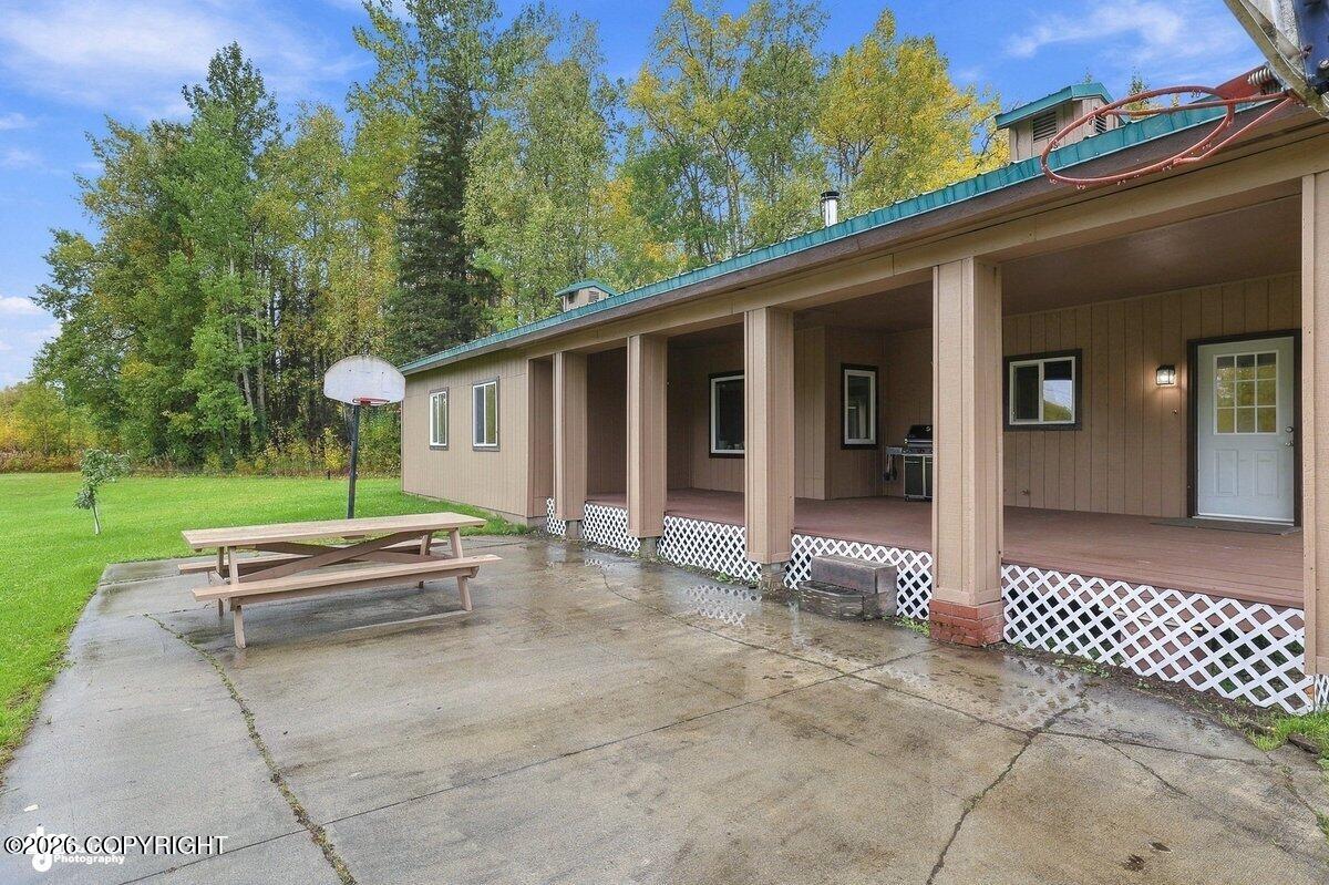 29453 W Parks Highway Property Photo 6