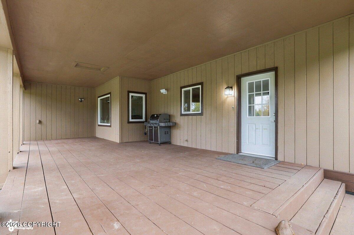 29453 W Parks Highway Property Photo 8