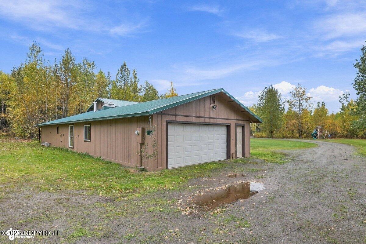 29453 W Parks Highway Property Photo 9
