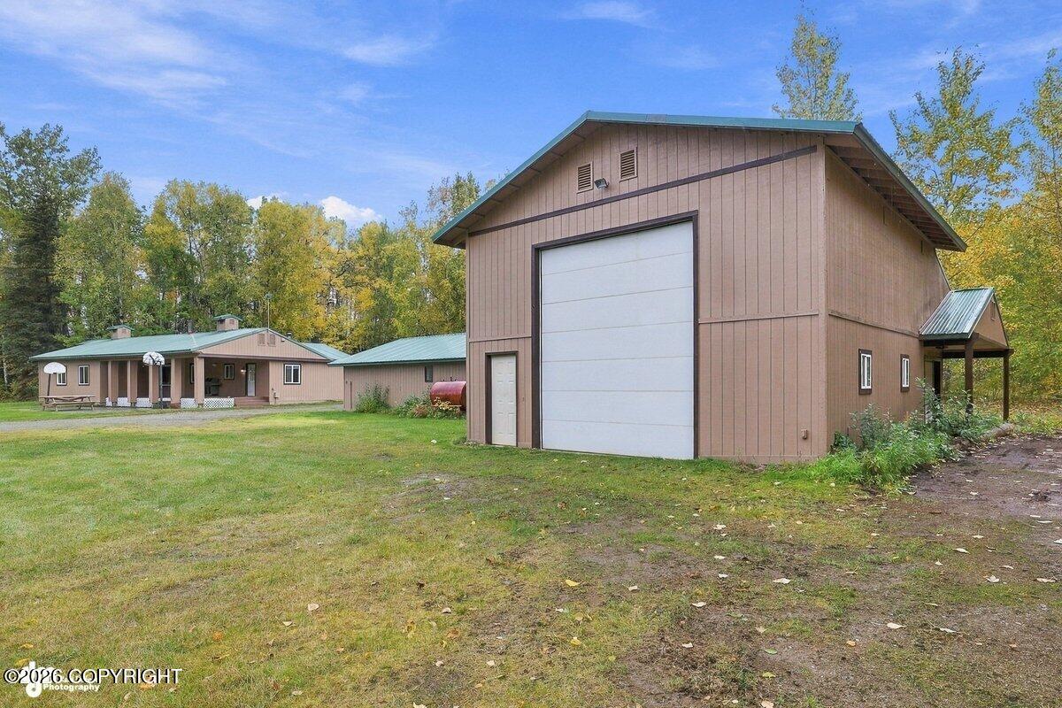 29453 W Parks Highway Property Photo 15