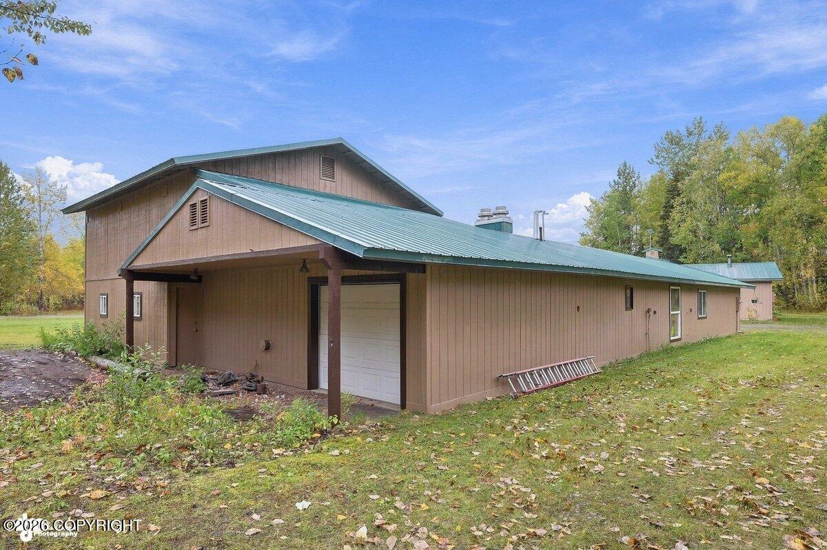 29453 W Parks Highway Property Photo 16