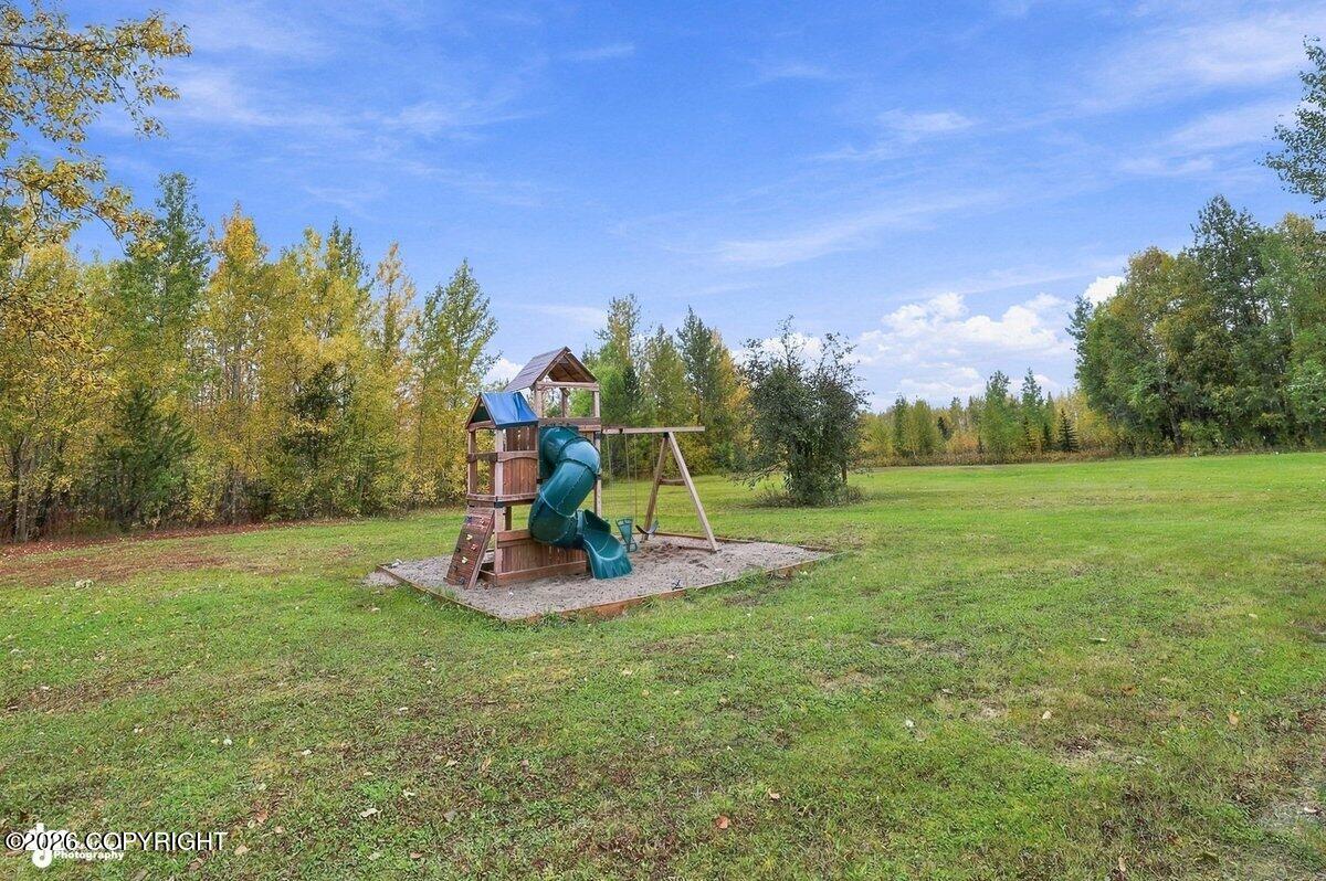 29453 W Parks Highway Property Photo 23