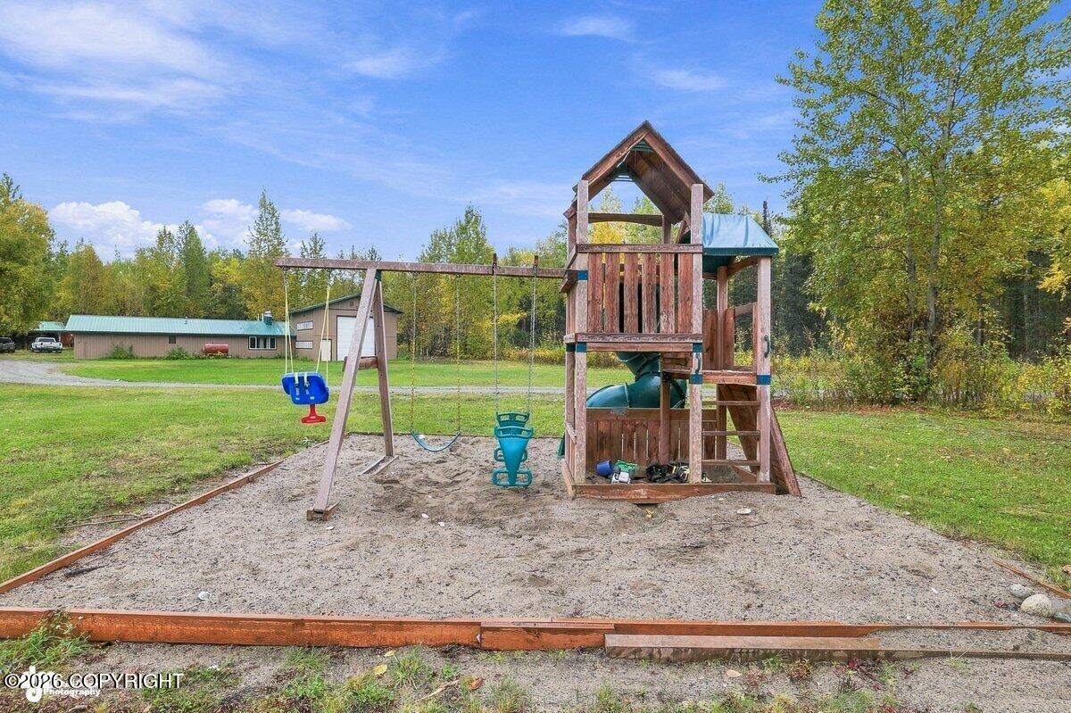 29453 W Parks Highway Property Photo 24
