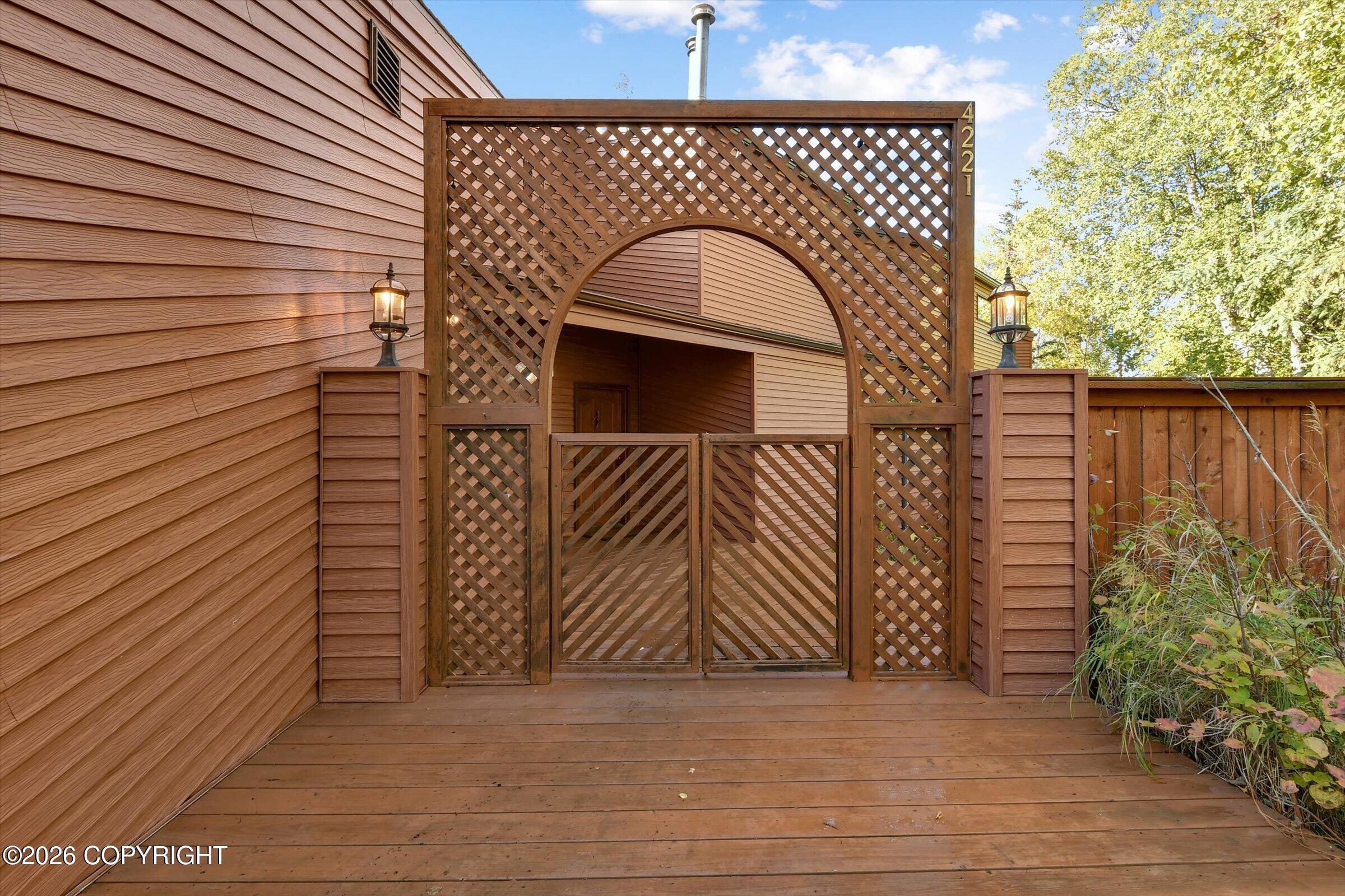 4221 Southpark Bluff Drive Property Photo 4