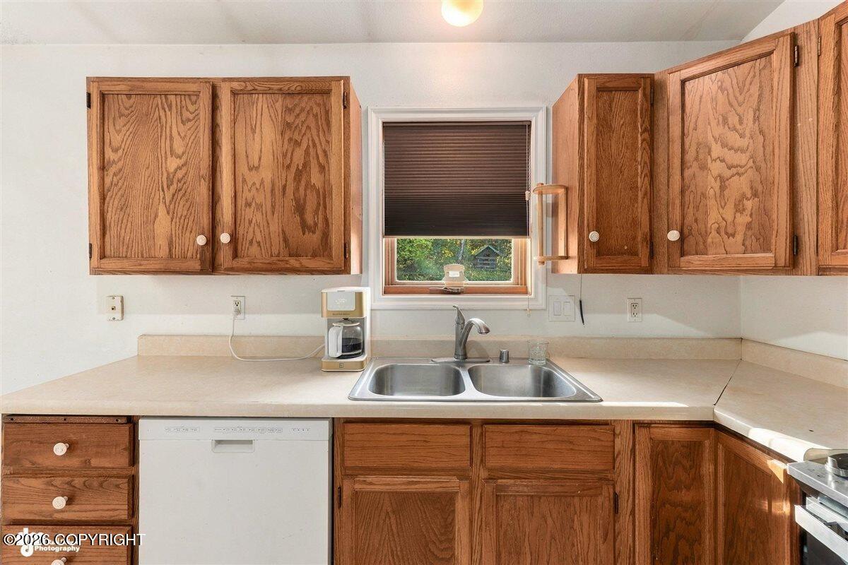 250 E Luther Avenue Property Photo 23