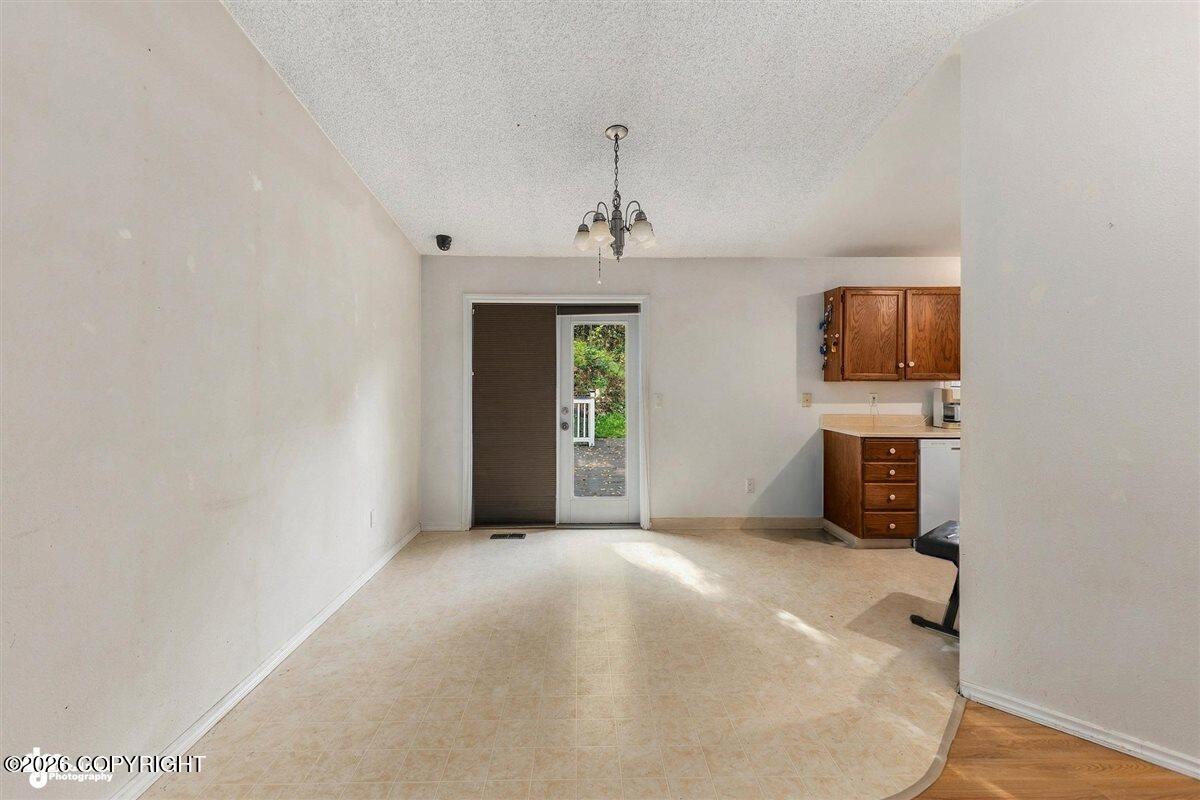 250 E Luther Avenue Property Photo 28