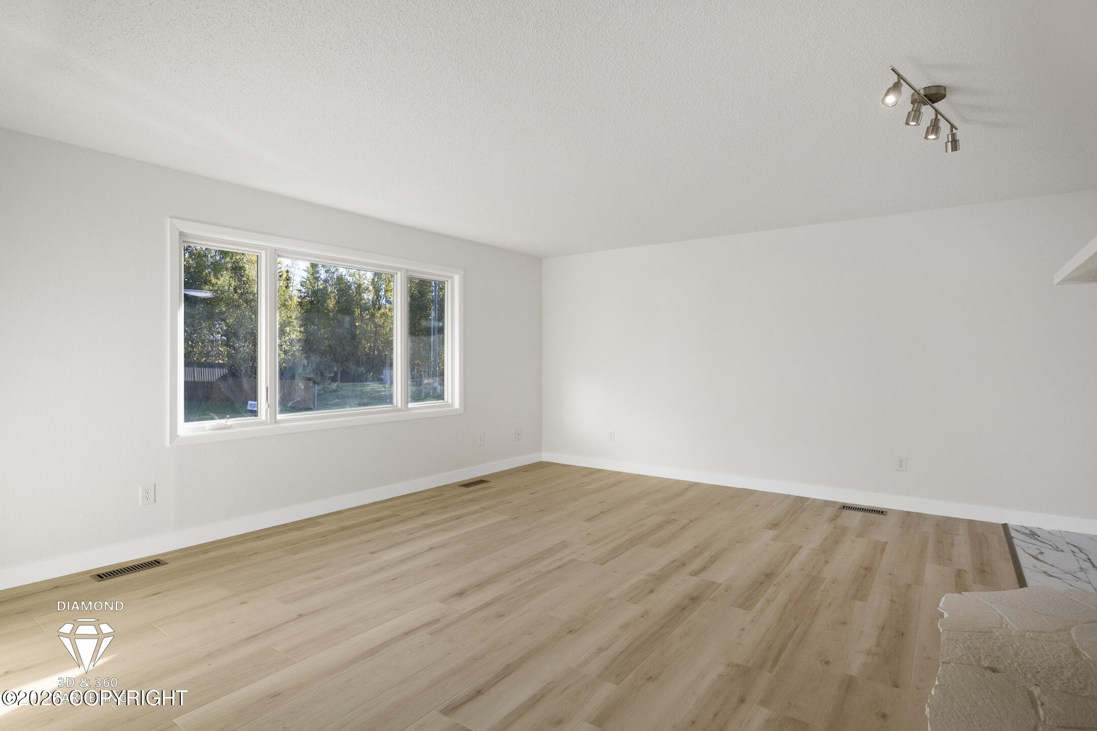 17505 Baronoff Avenue Property Photo 6