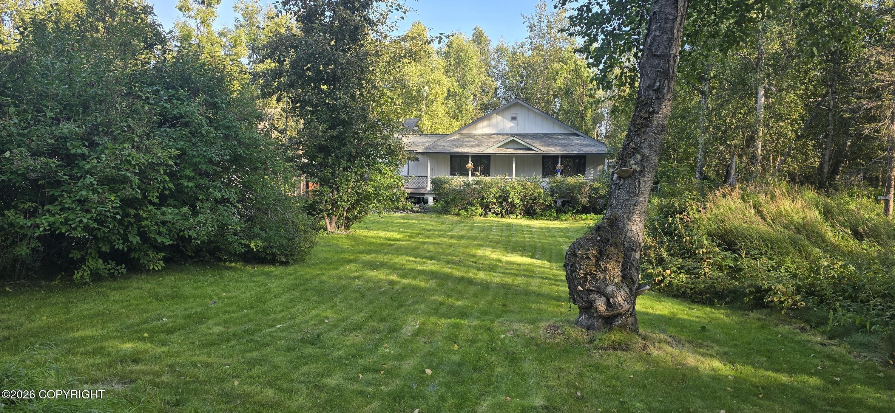 2850 W Riverdell Drive Property Photo 4