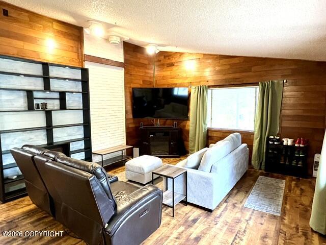 2850 W Riverdell Drive Property Photo 8
