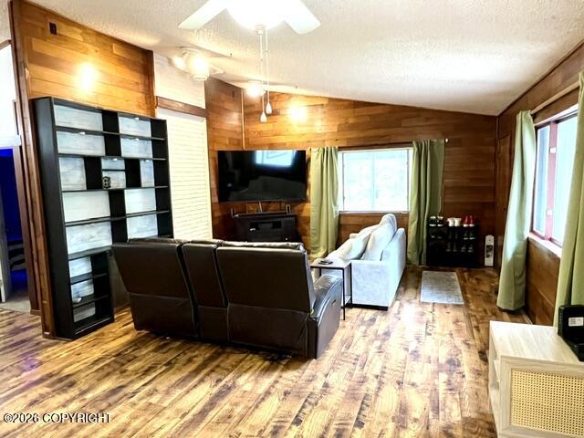 2850 W Riverdell Drive Property Photo 10