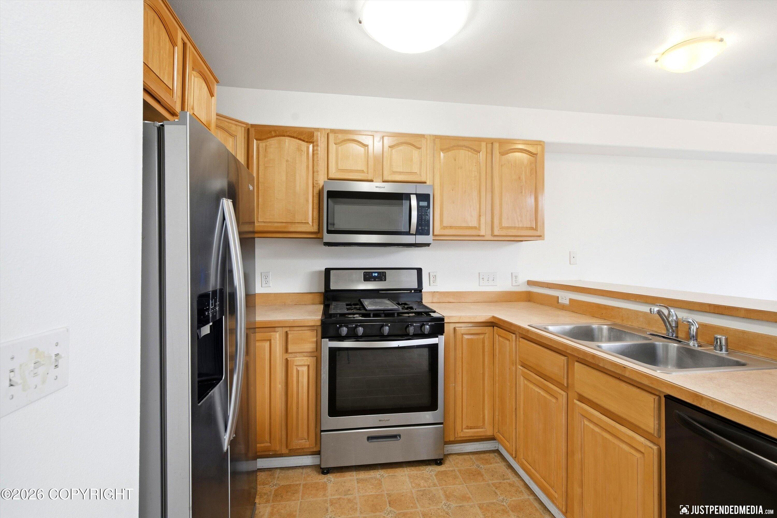 6398 Whispering Loop Property Photo 17