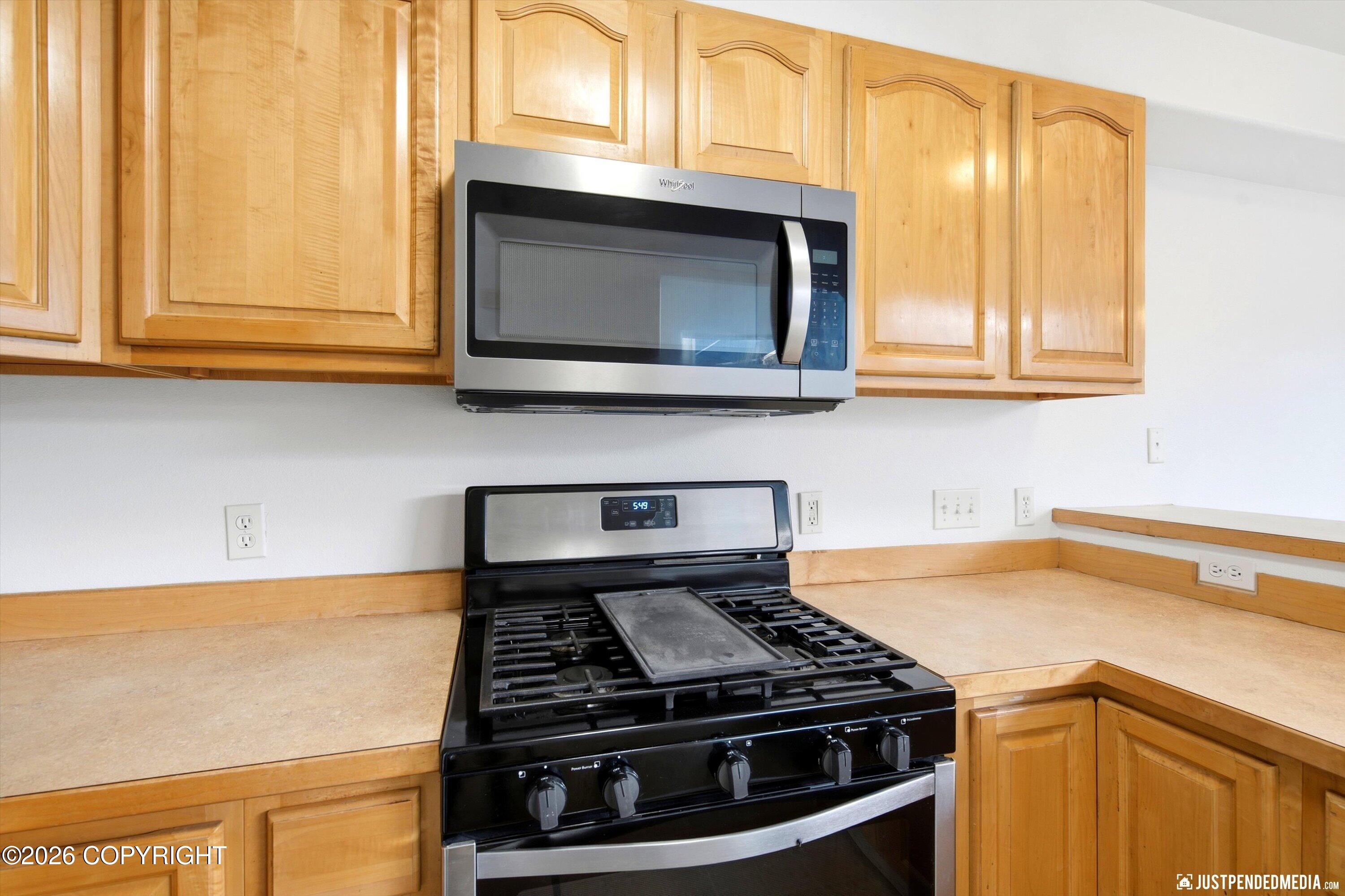 6398 Whispering Loop Property Photo 18