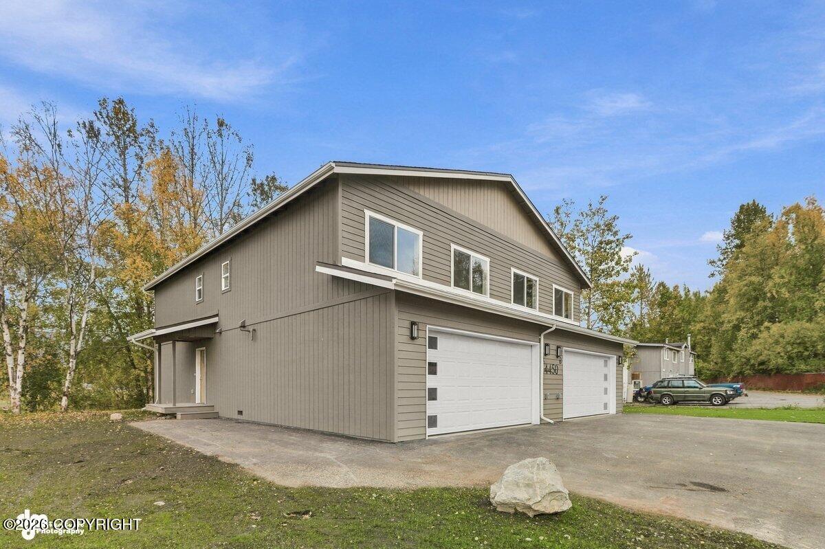 4450 View Circle Property Photo 2