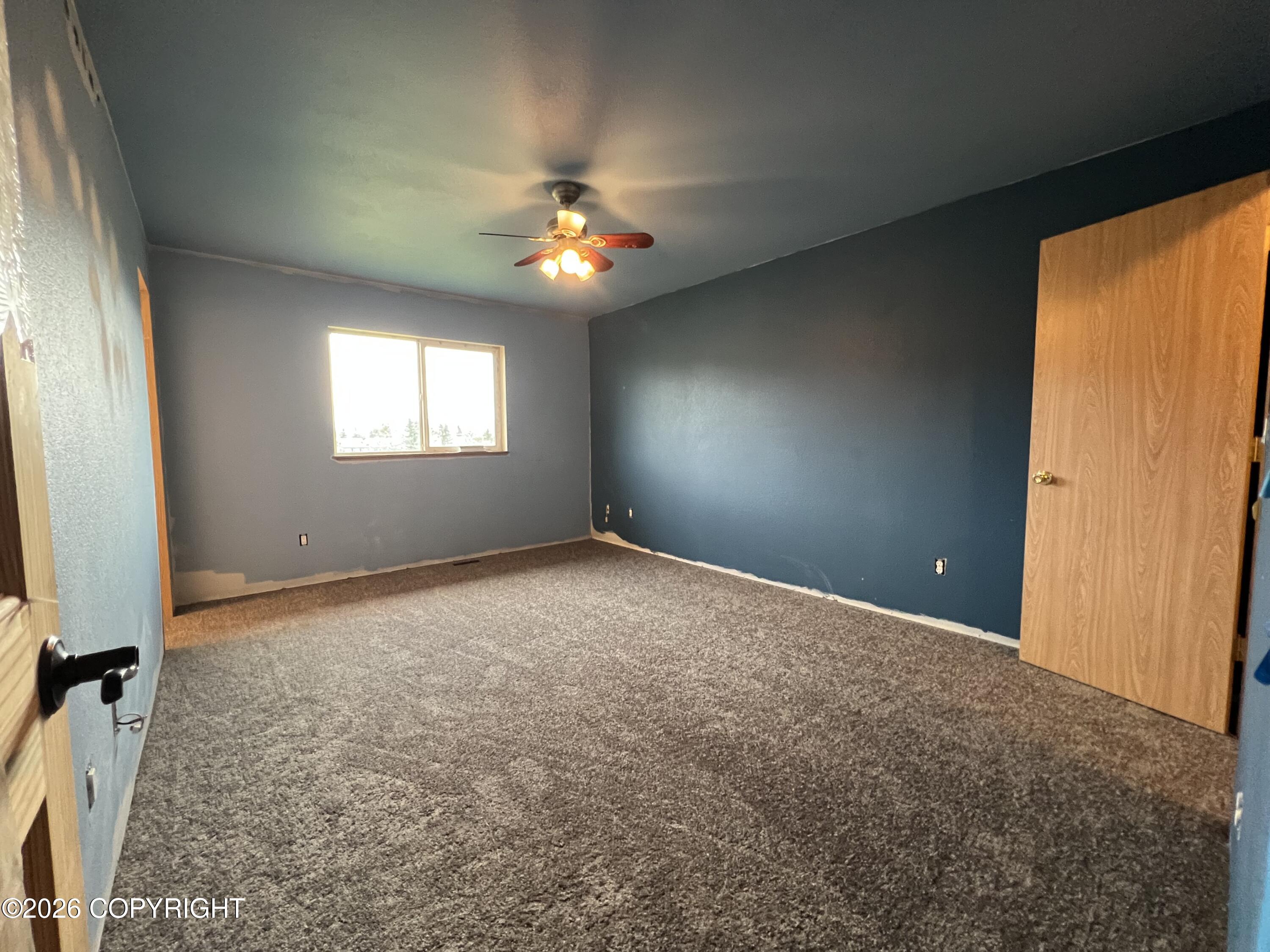253 S Silver Tip Drive Property Photo 8