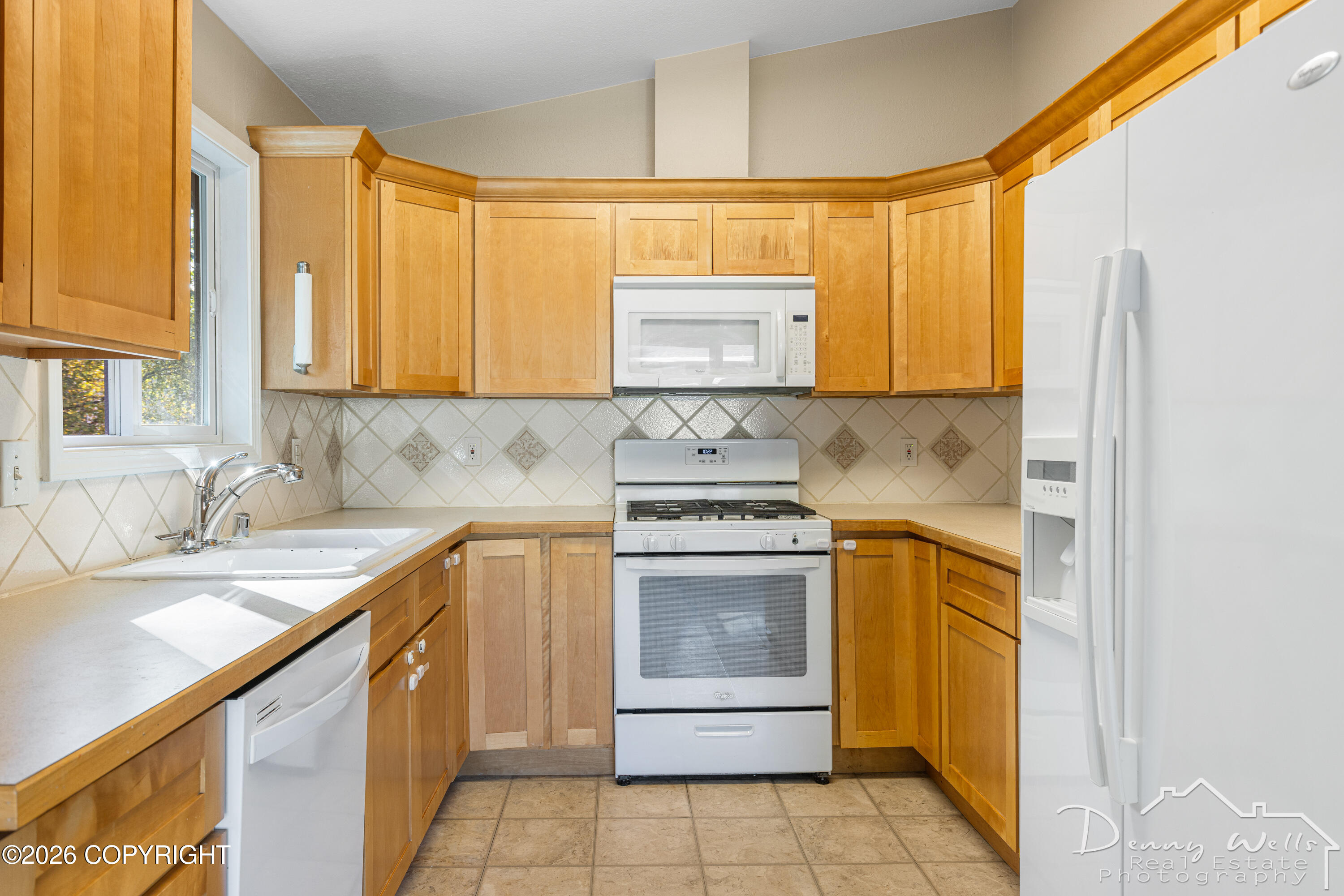 2130 Colony Loop Property Photo 8