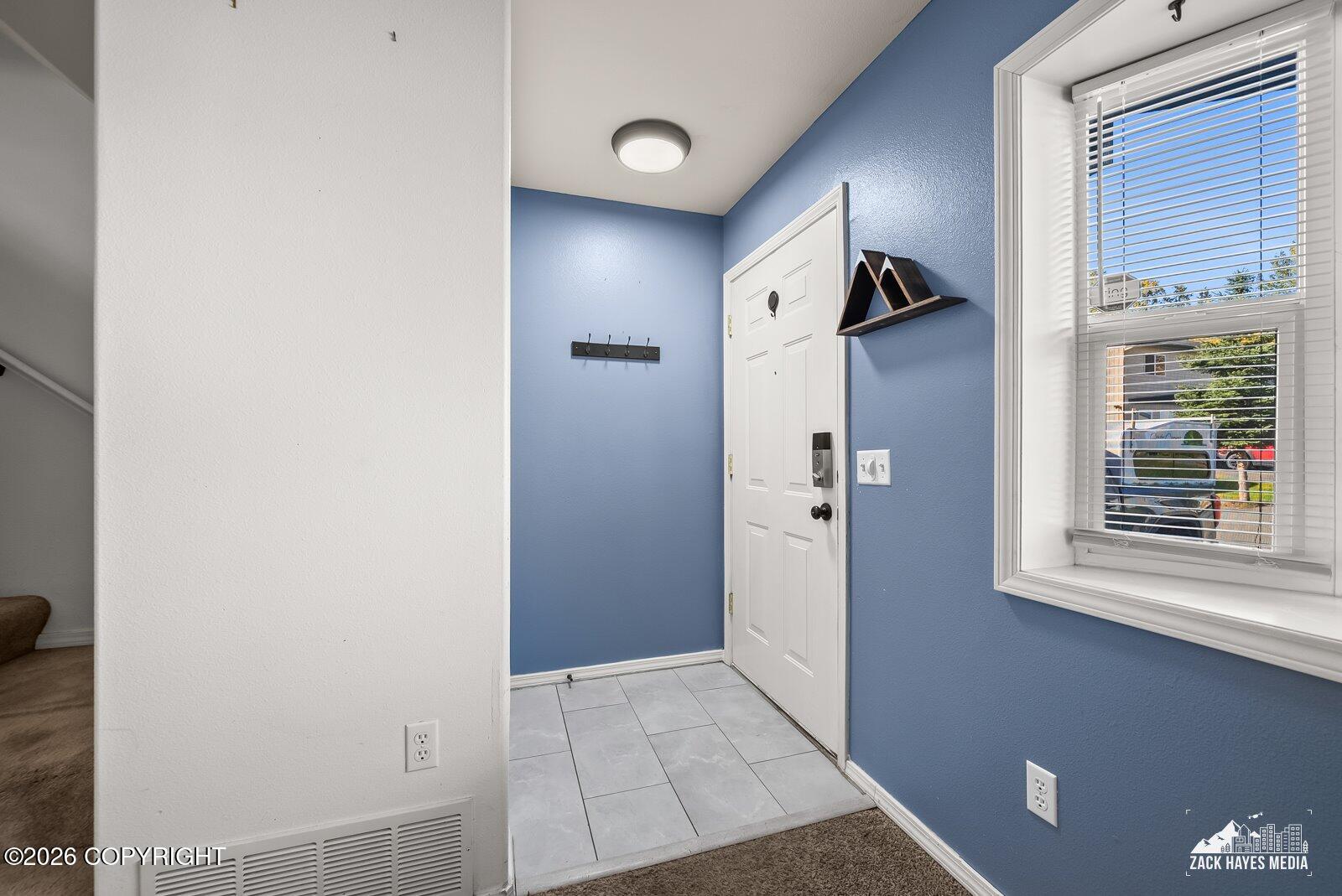 4819 Klamath Falls Lane Property Photo 3