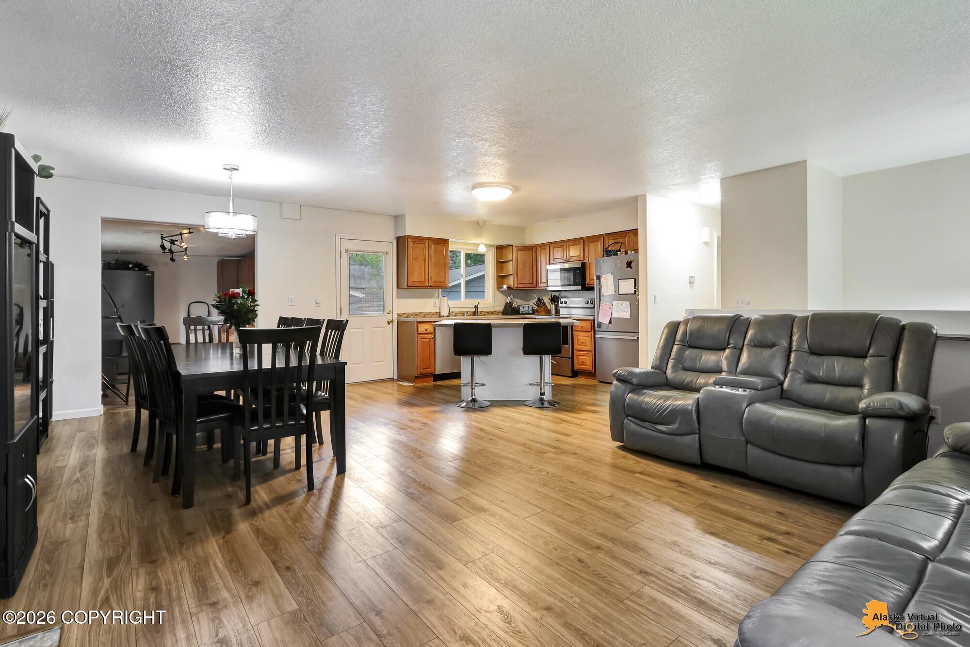8430 Greenhill Way Property Photo 8