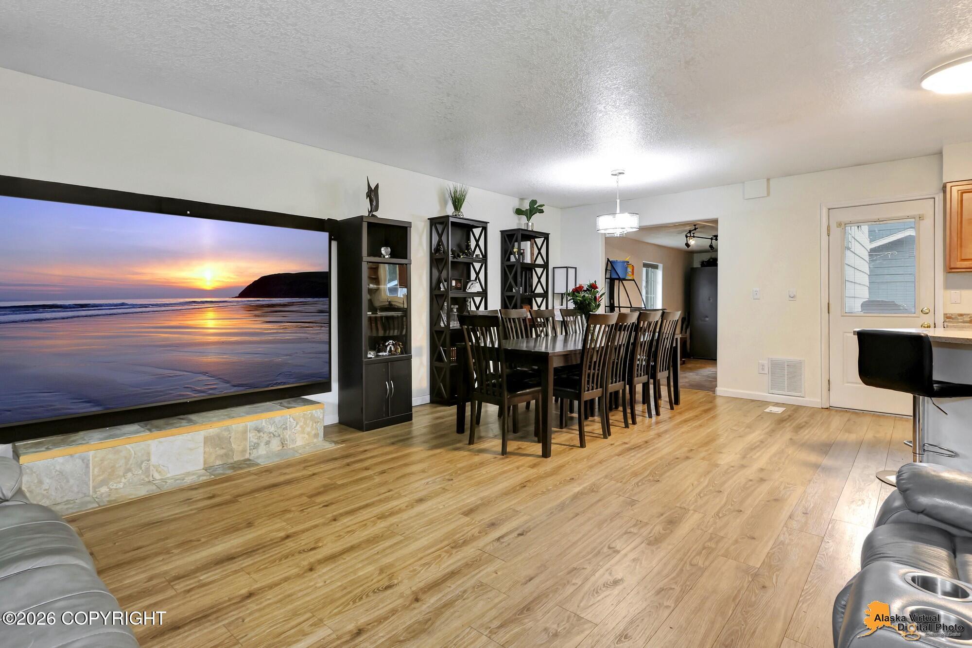 8430 Greenhill Way Property Photo 11