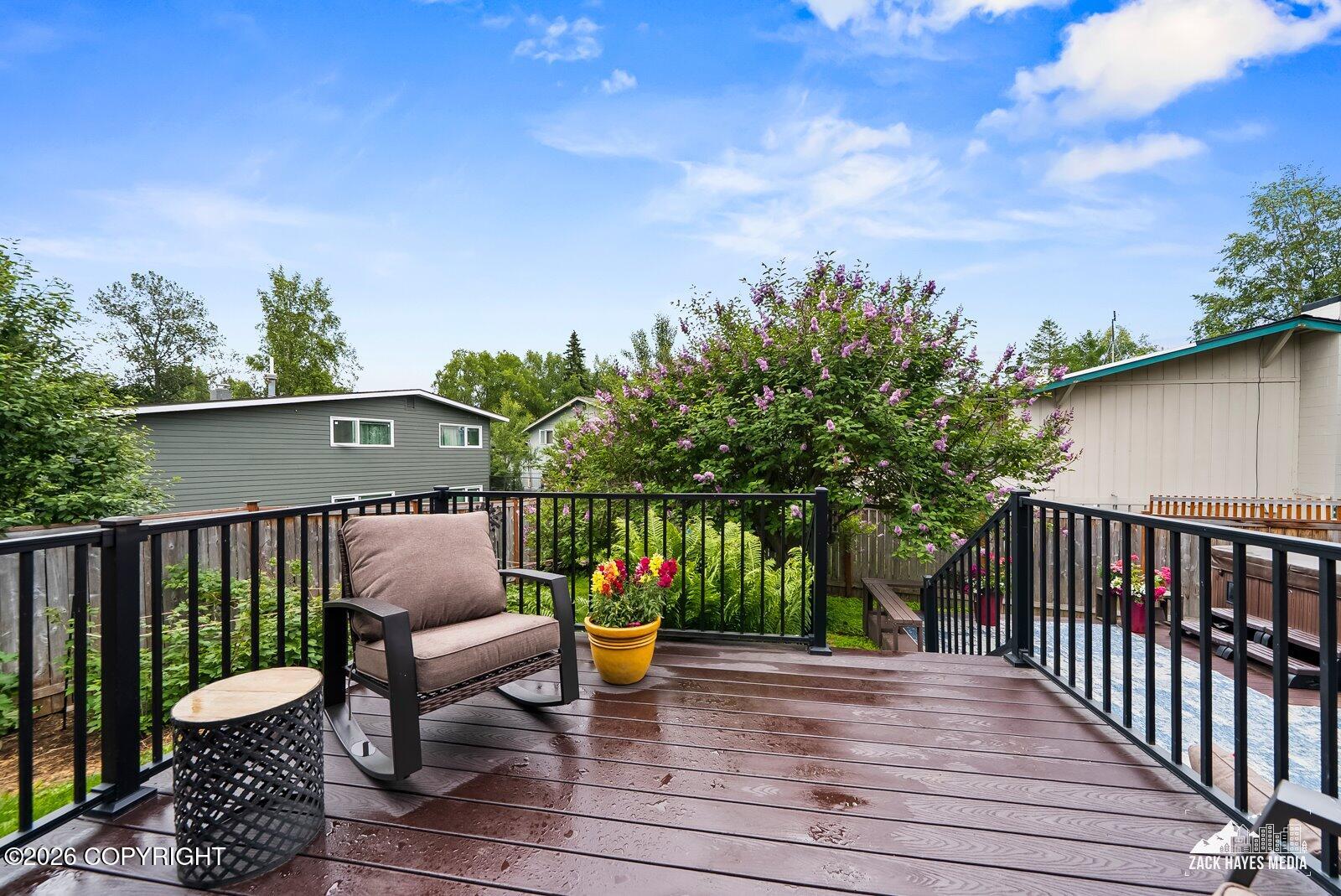 3303 Vassar Drive Property Photo 8