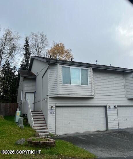 8913 Eagle Place Loop Property Photo 2