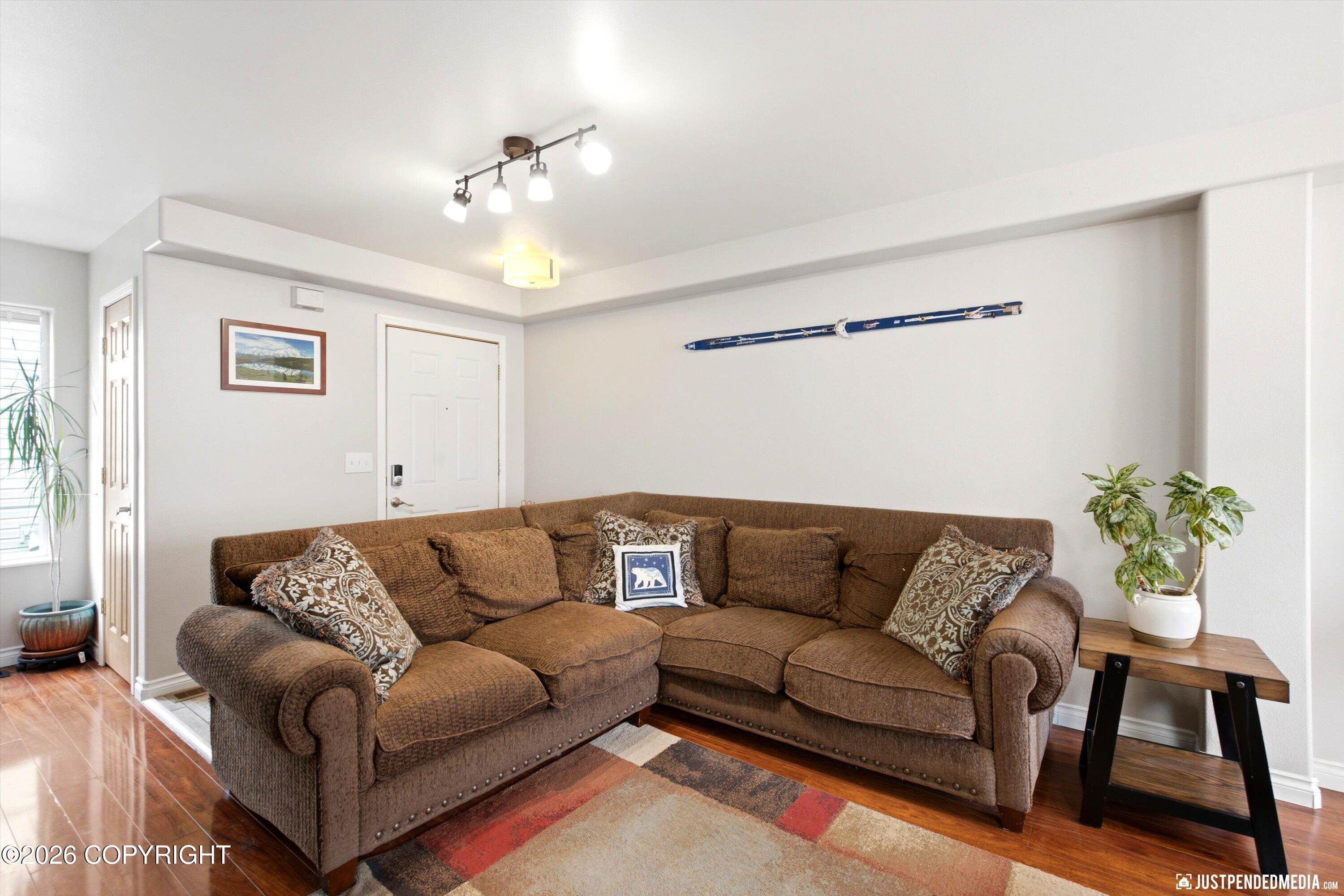 6933 Gold Kings Avenue #c Property Photo 7