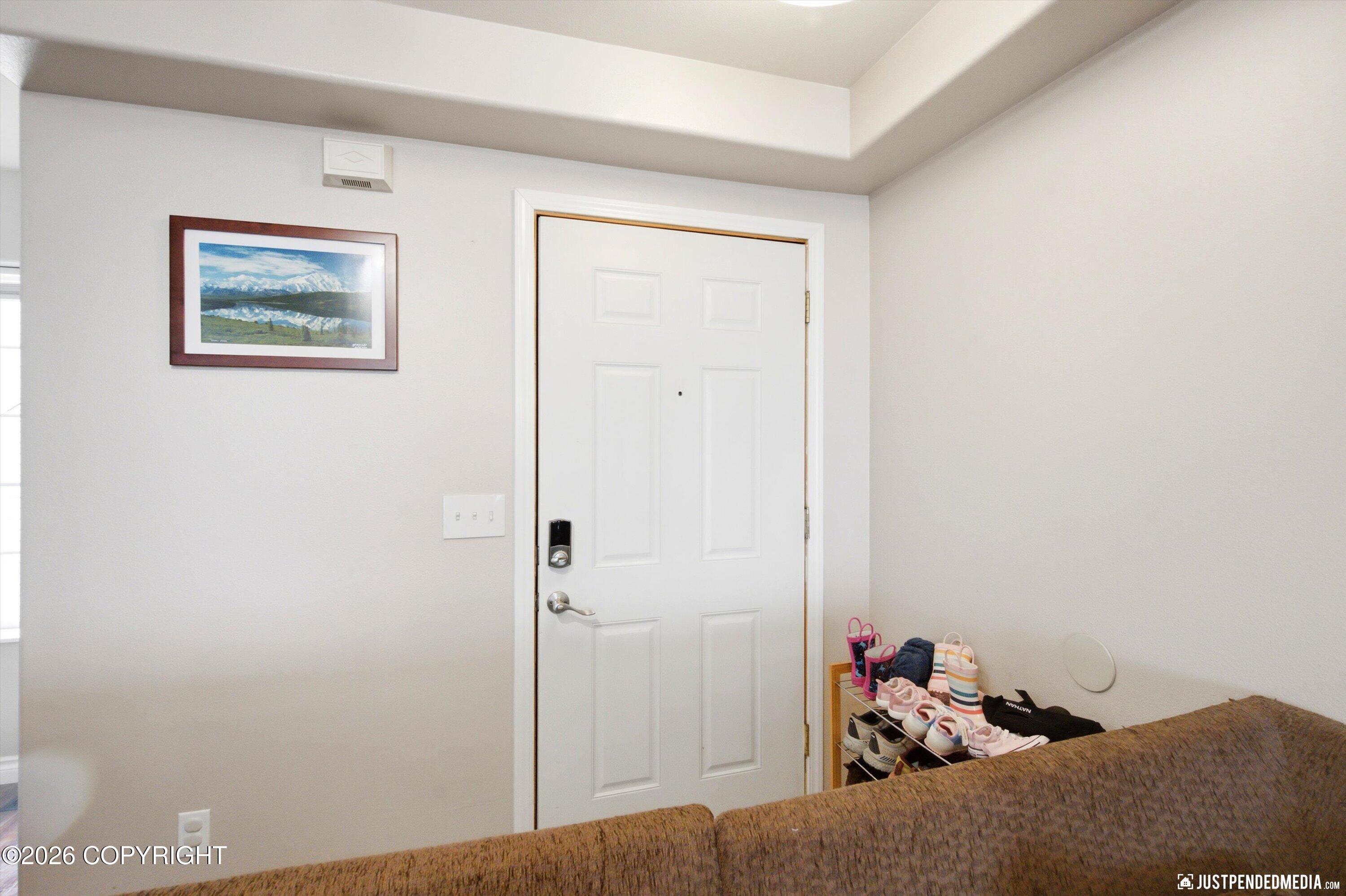 6933 Gold Kings Avenue #c Property Photo 7