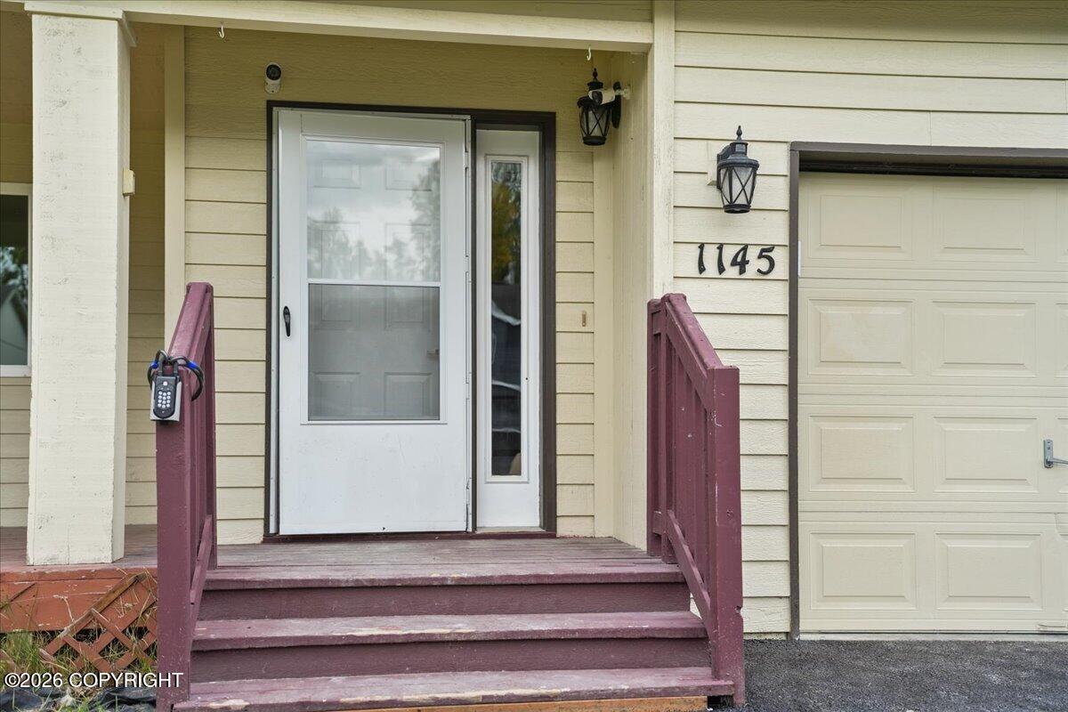 1145 W Joan Of Arc Road Property Photo 3