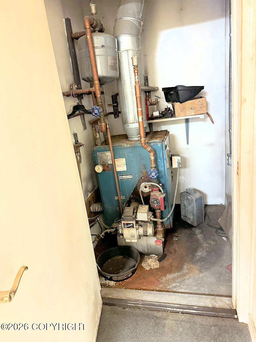1510-1521 Well Street Property Photo 8