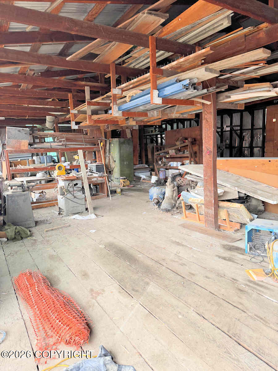 1510-1521 Well Street Property Photo 15