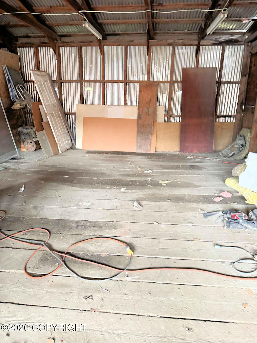 1510-1521 Well Street Property Photo 18