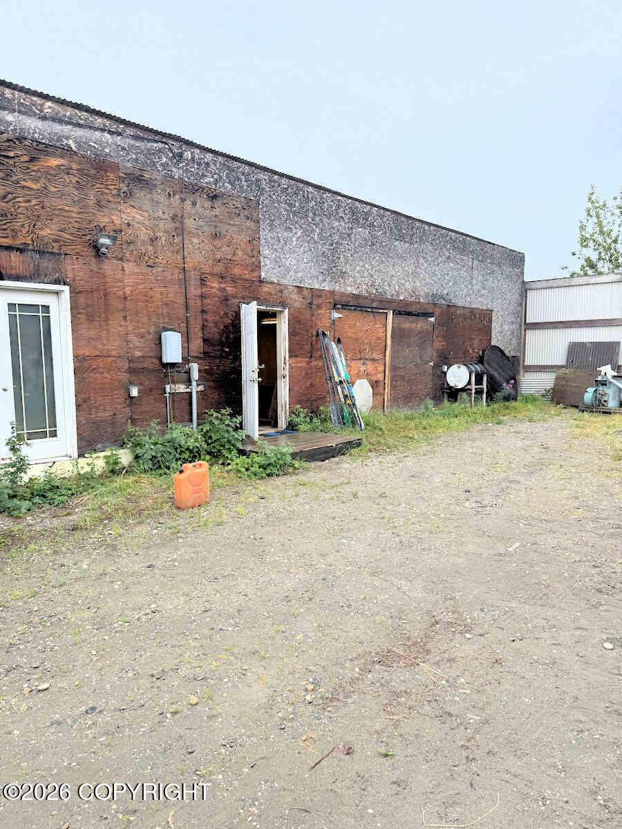 1510-1521 Well Street Property Photo 19